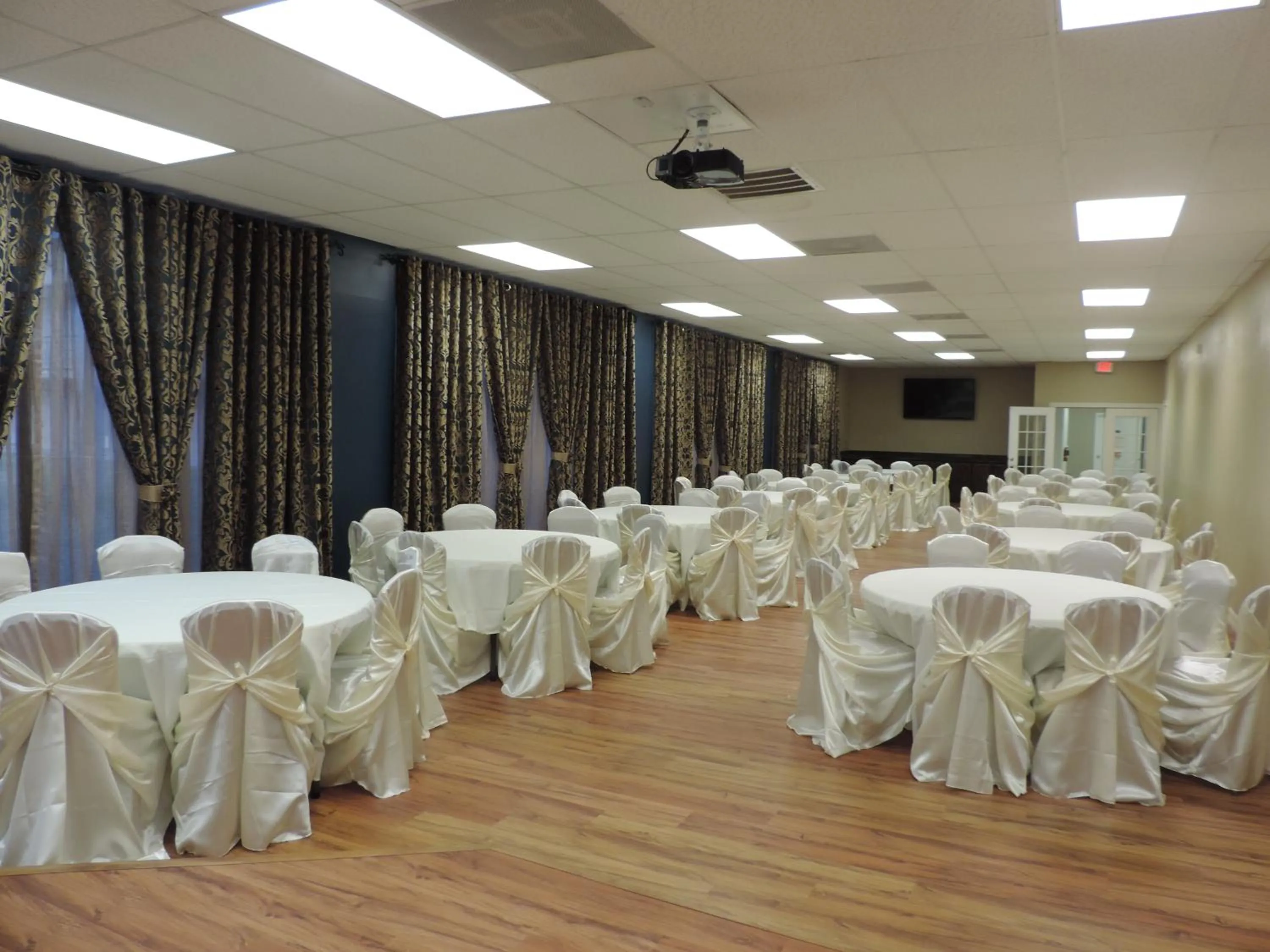 Business facilities in Airport Inn