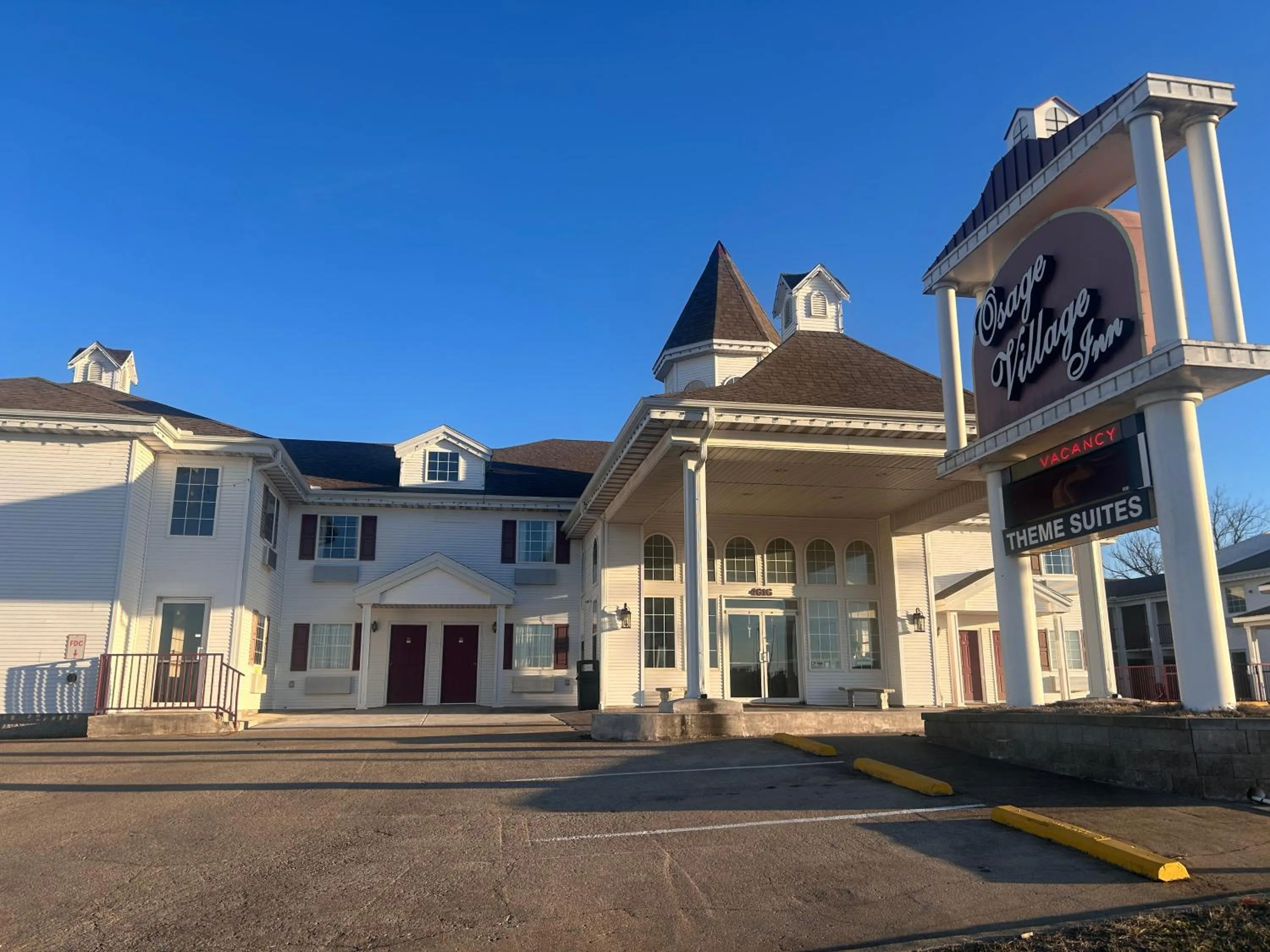 Property building in Osage Village Inn Near Lake Ozarks US 54