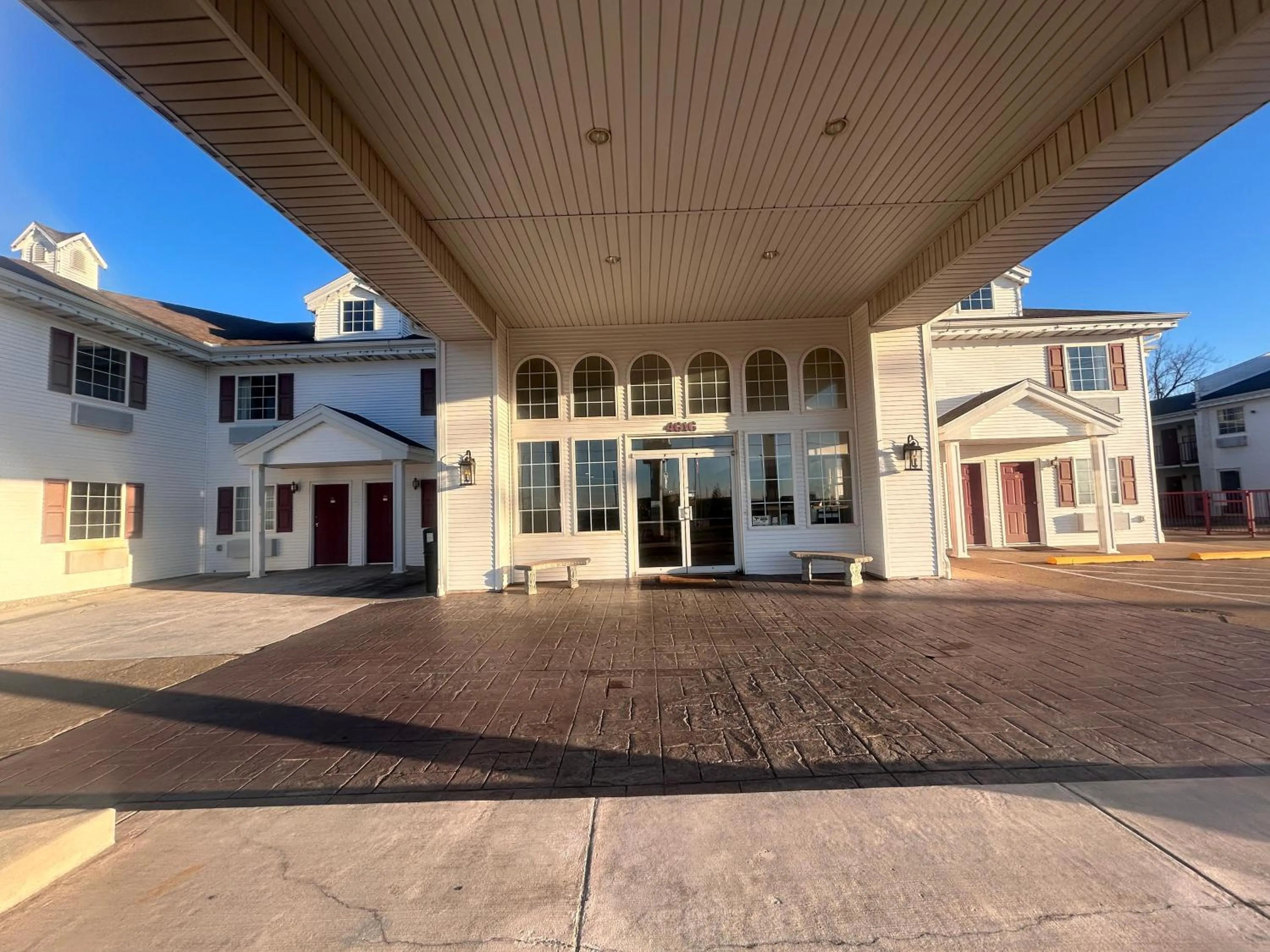 Property building in Osage Village Inn Near Lake Ozarks US 54