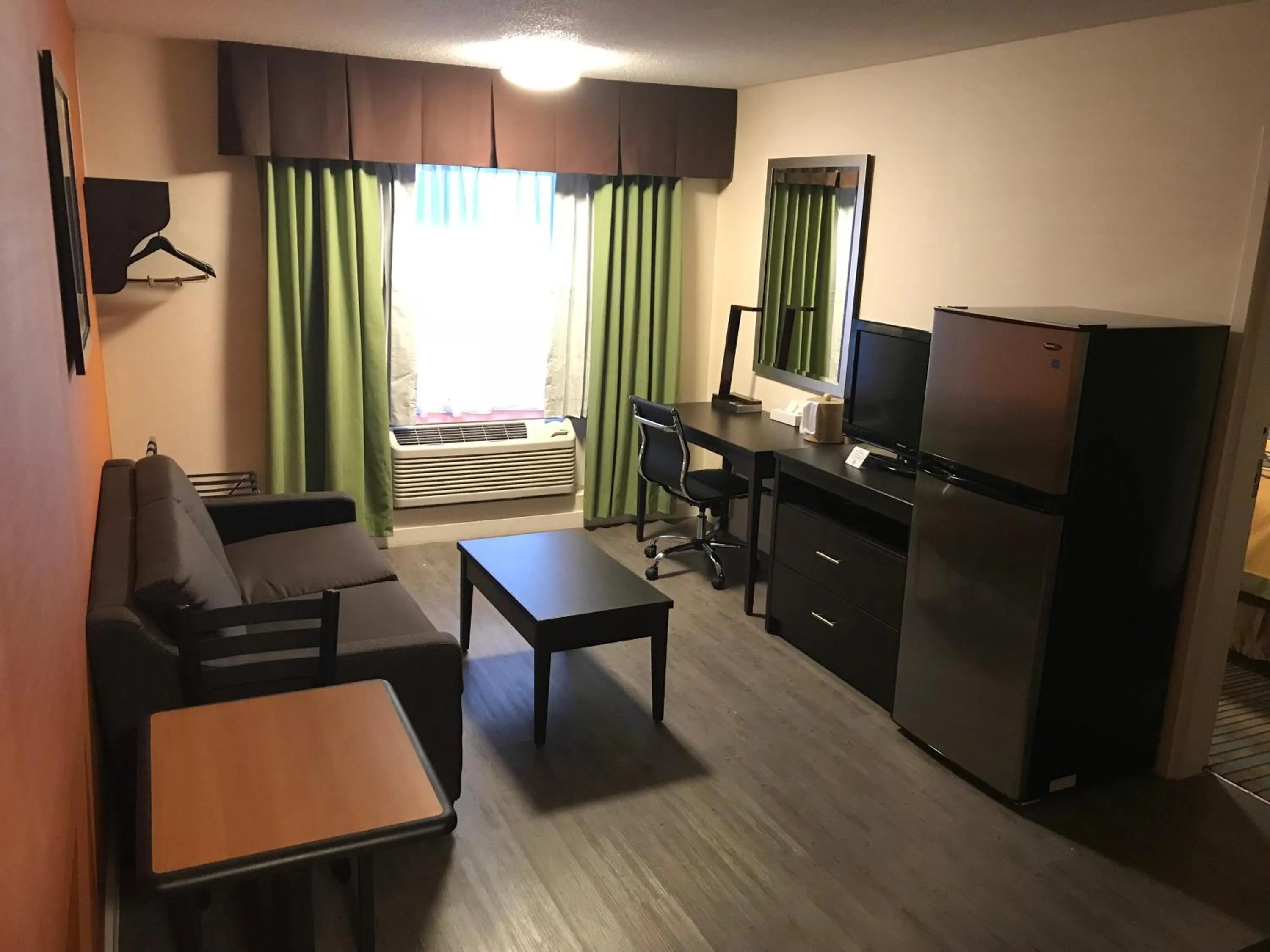 Living room in Bay Hill Inns & Suites