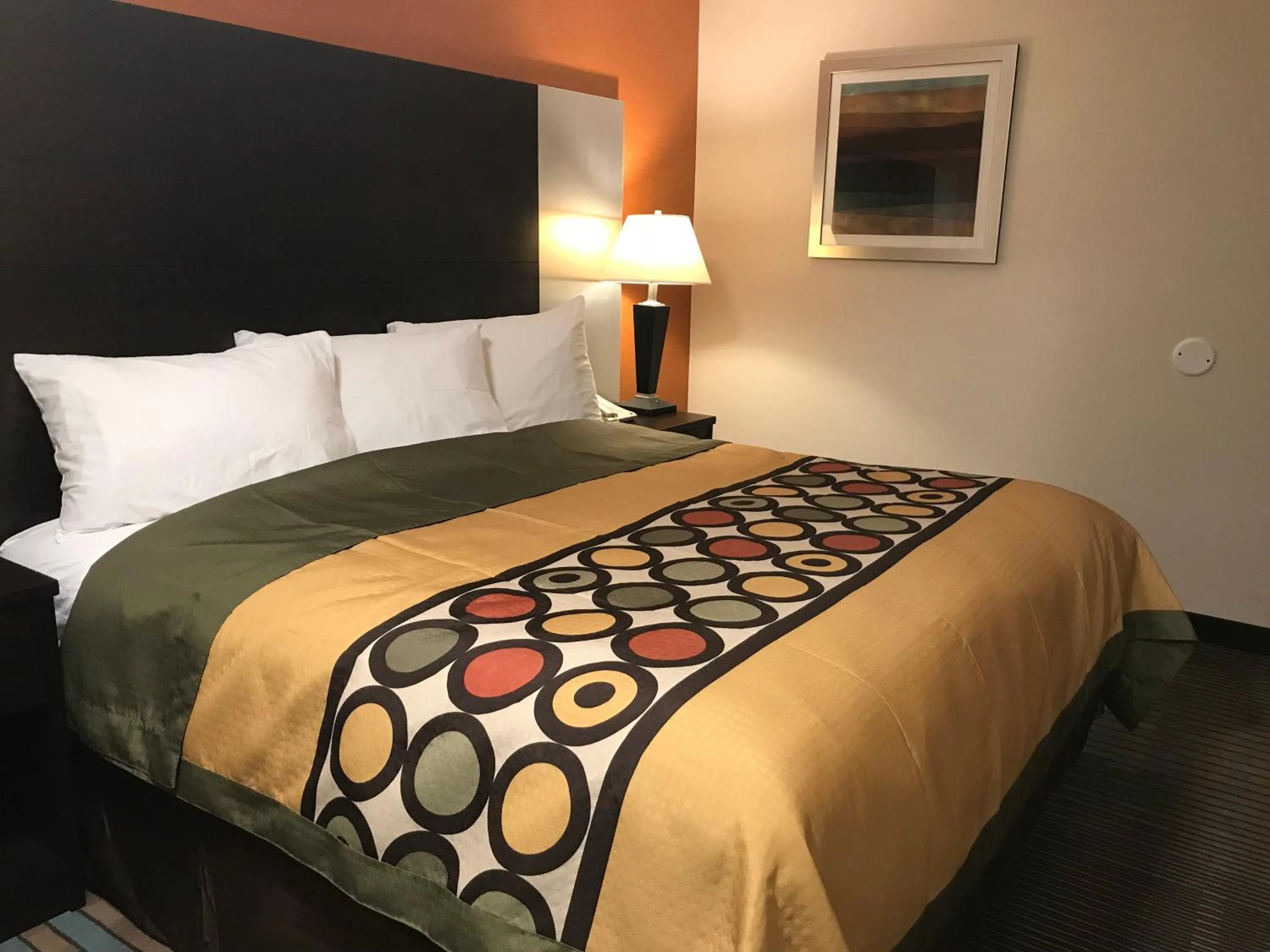 Bedroom, Bed in Bay Hill Inns & Suites