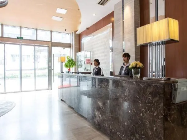 Metropolo Hotel Zhenjia Wanda Plaza Railway Station