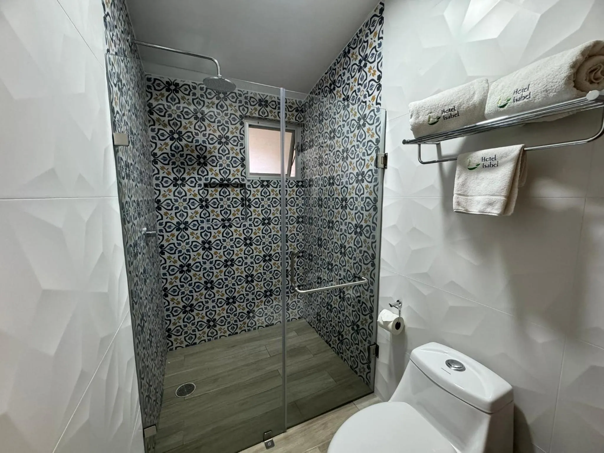 Bathroom in Hotel Isabel