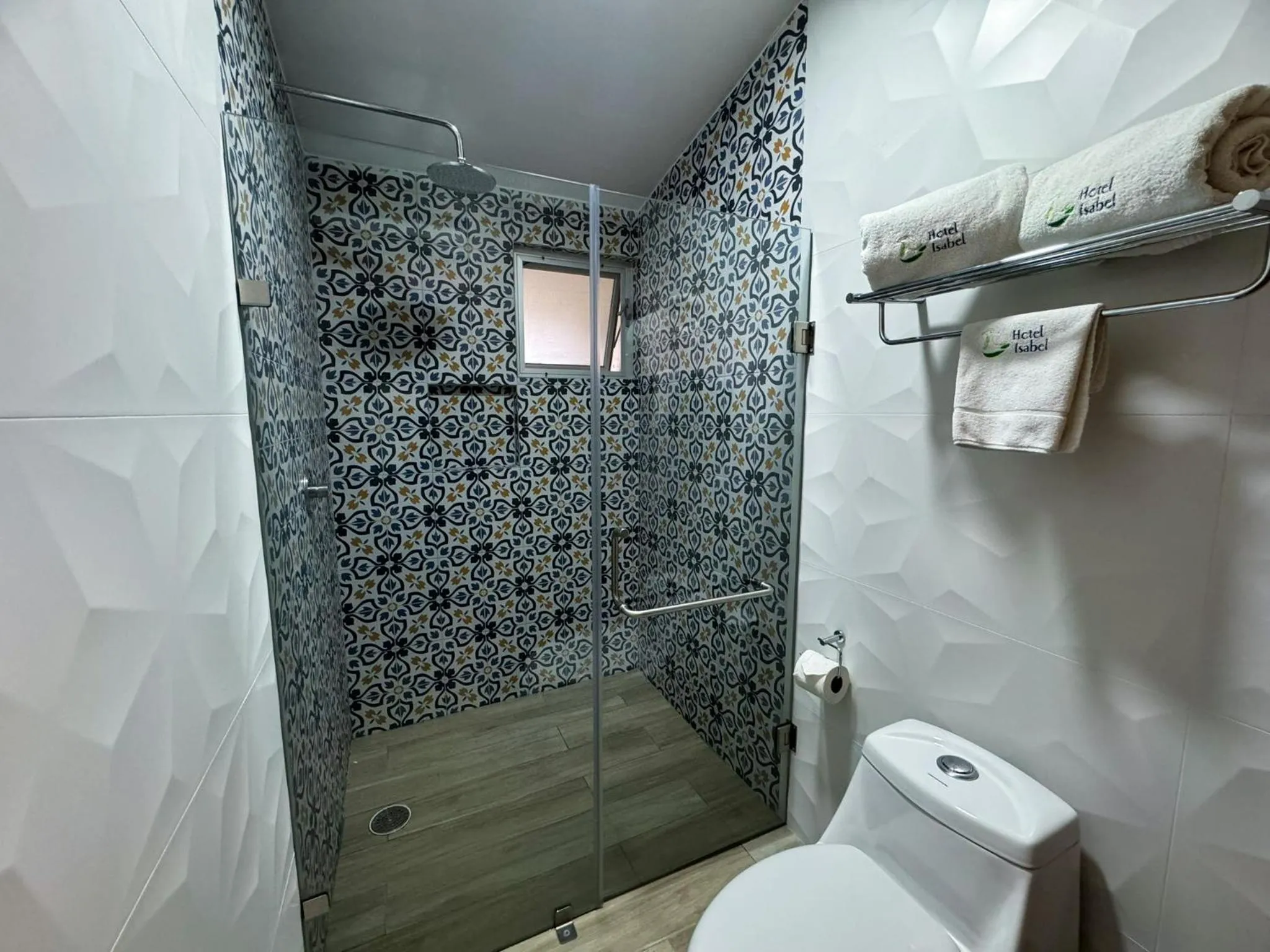 Bathroom in Hotel Isabel