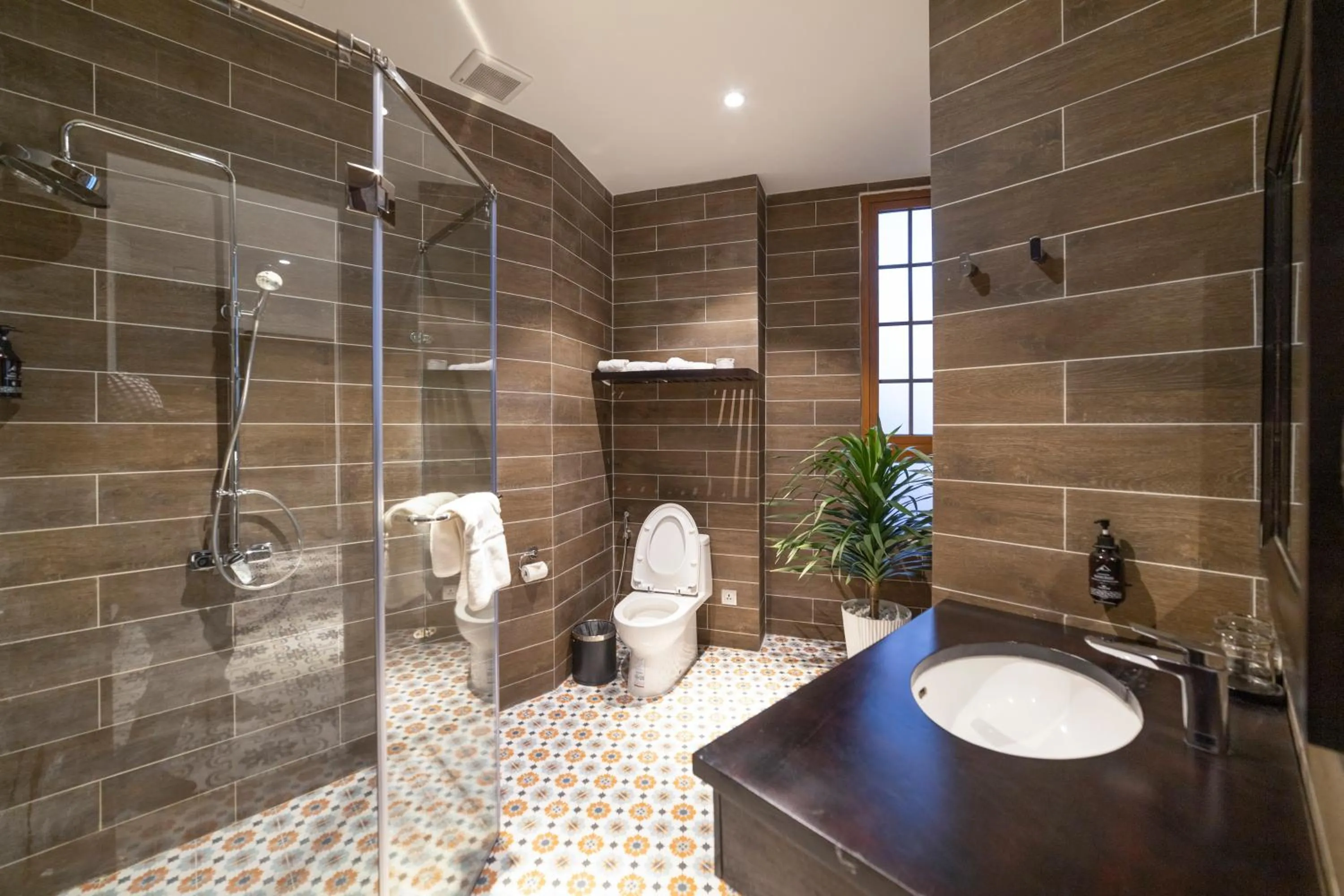 Toilet in Brick House Dalat Hotel