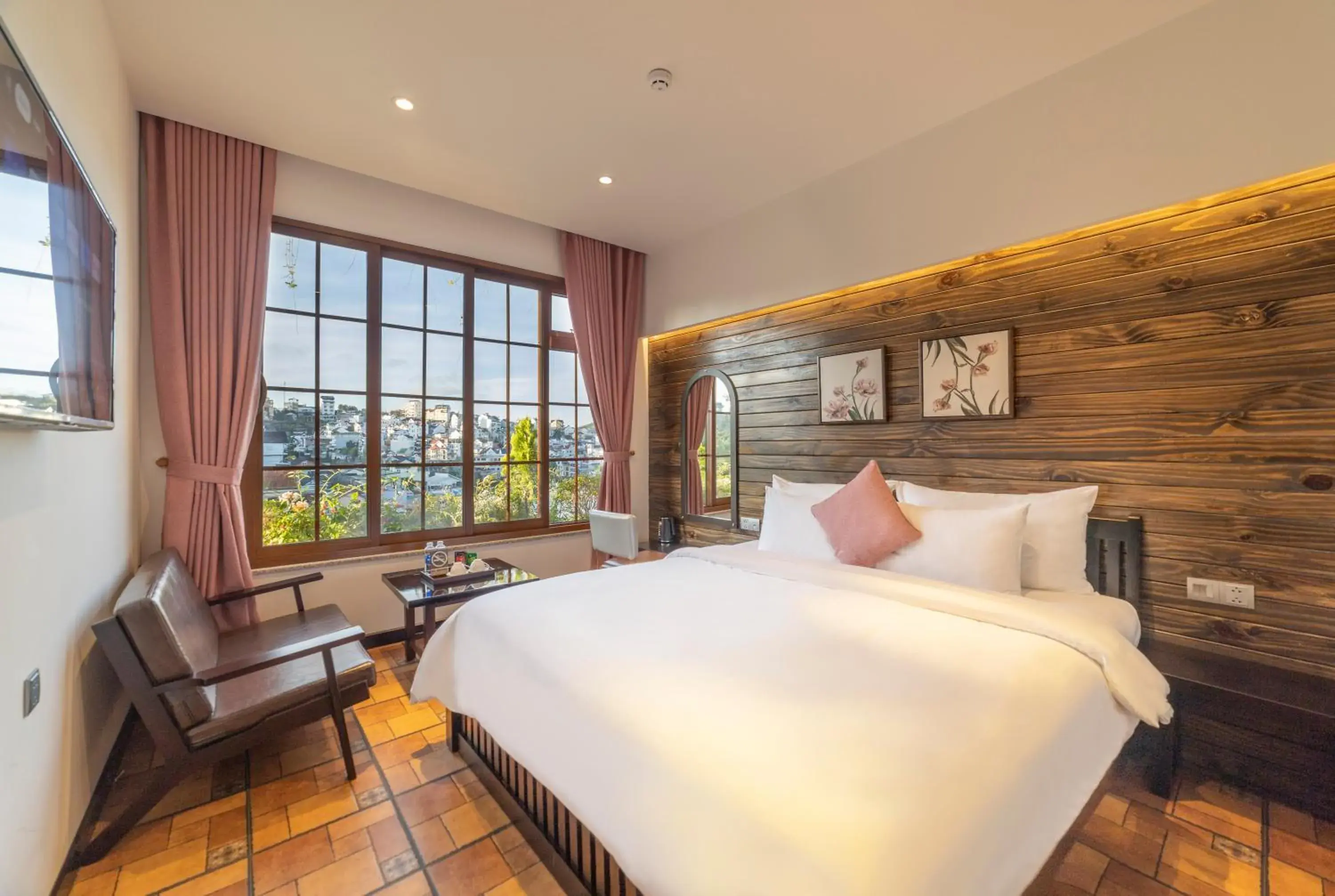 Superior Double Room in Brick House Dalat Hotel Superior Double Room in Brick House Dalat Hotel