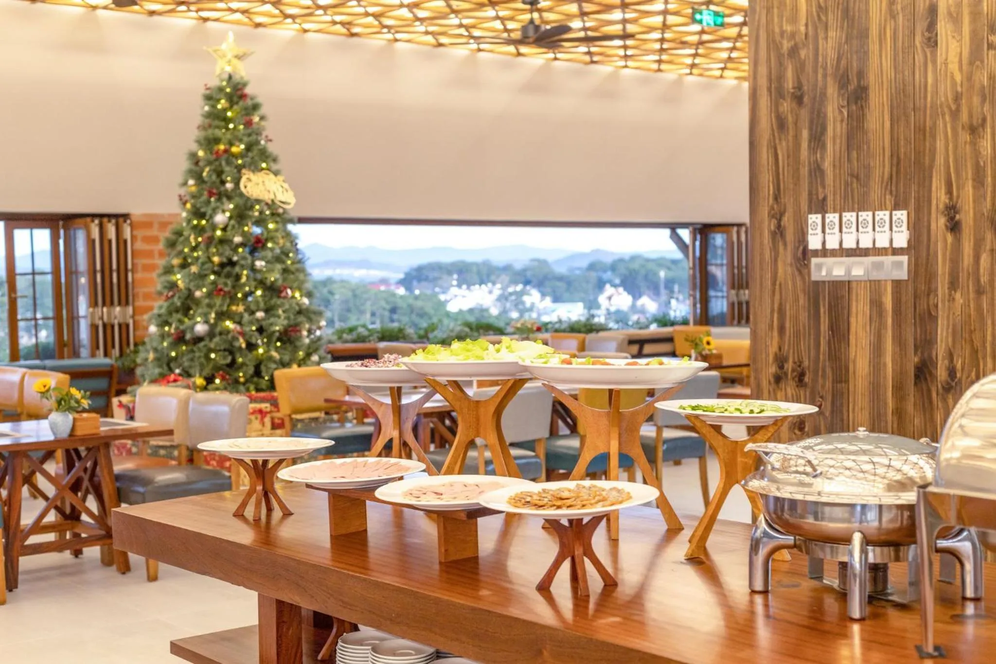 Restaurant/places to eat in Brick House Dalat Hotel