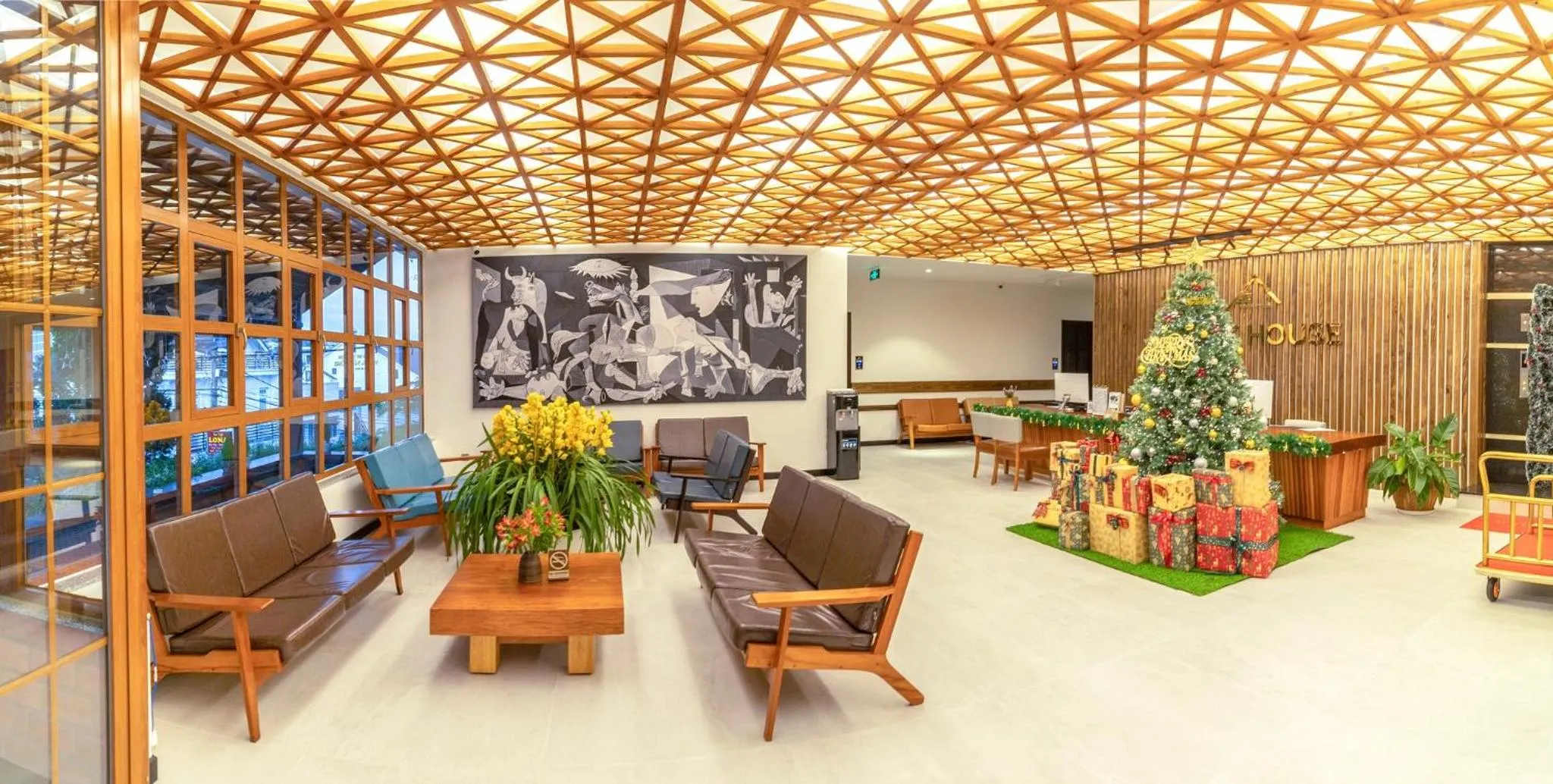 Lobby or reception in Brick House Dalat Hotel