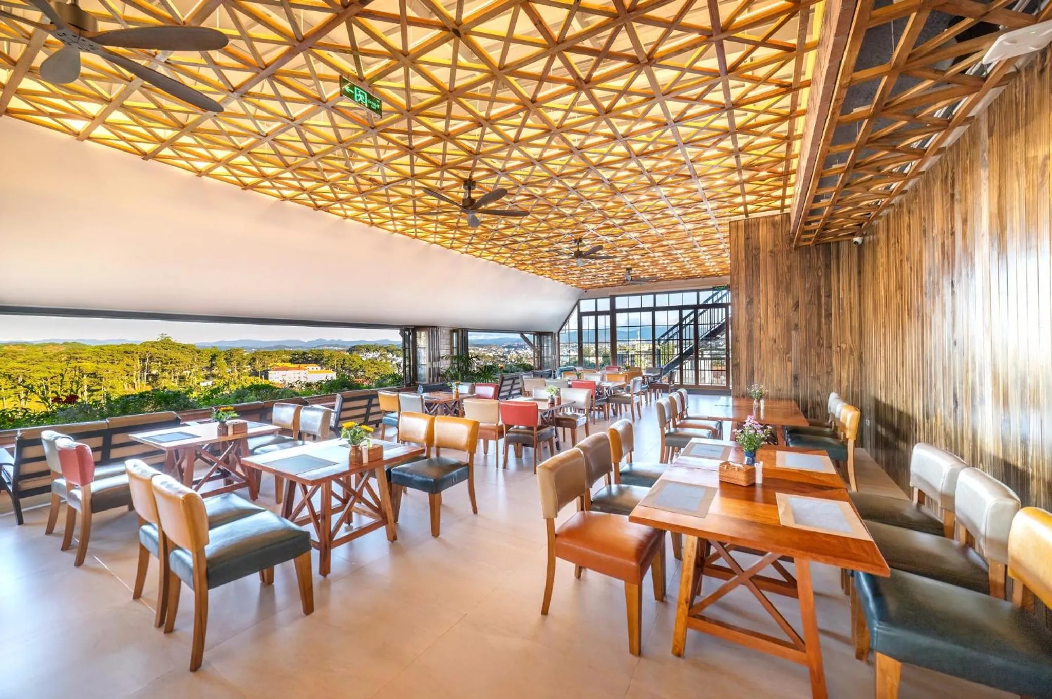 Restaurant/places to eat in Brick House Dalat Hotel