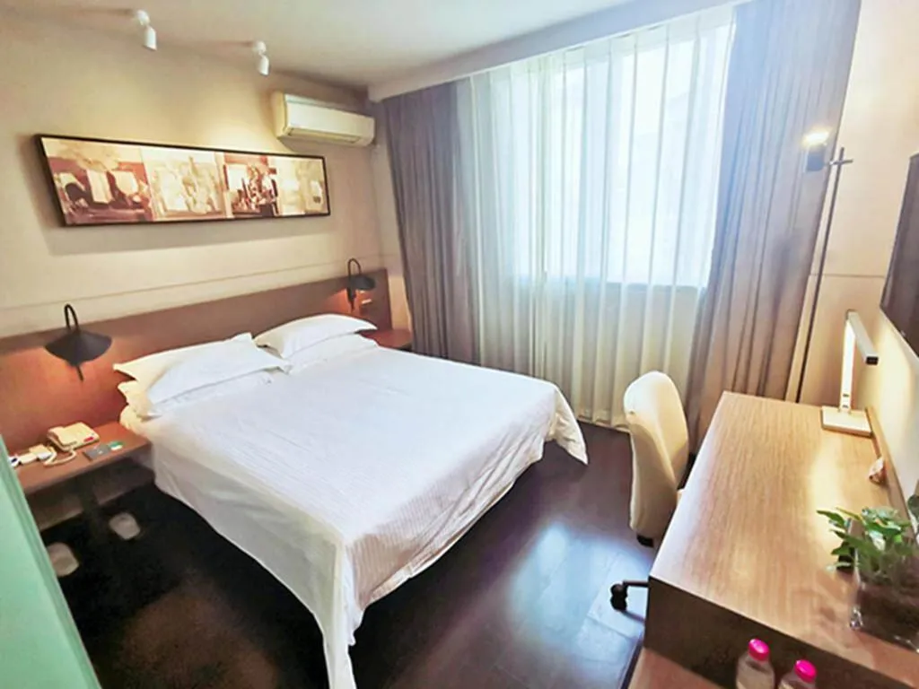 Jinjiang Inn Select Zhenjiang Xijingdu Daxi Road