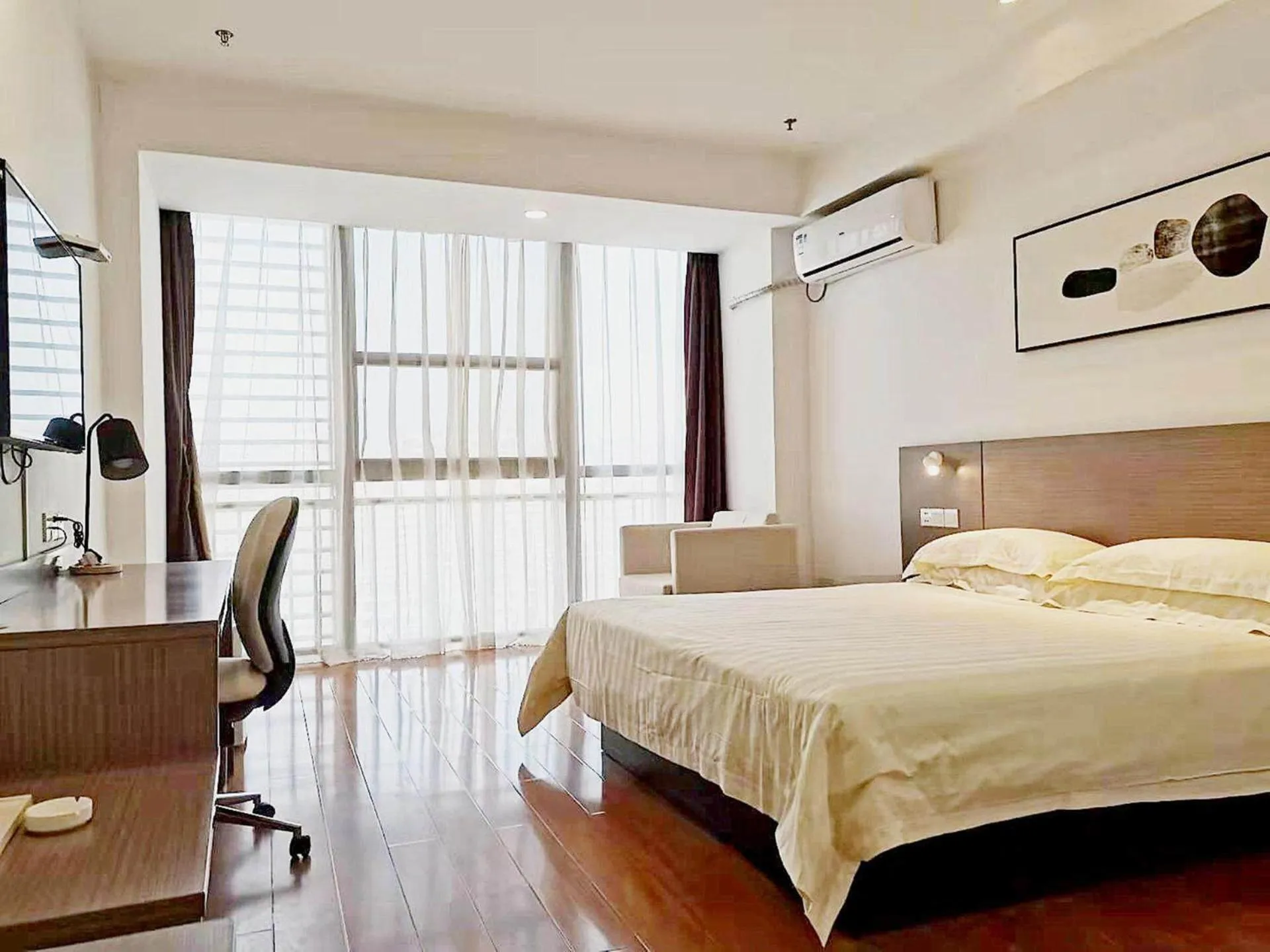 Bed in JinJiang Inn Fashion Zhenjiang Dagang Pingchang Road