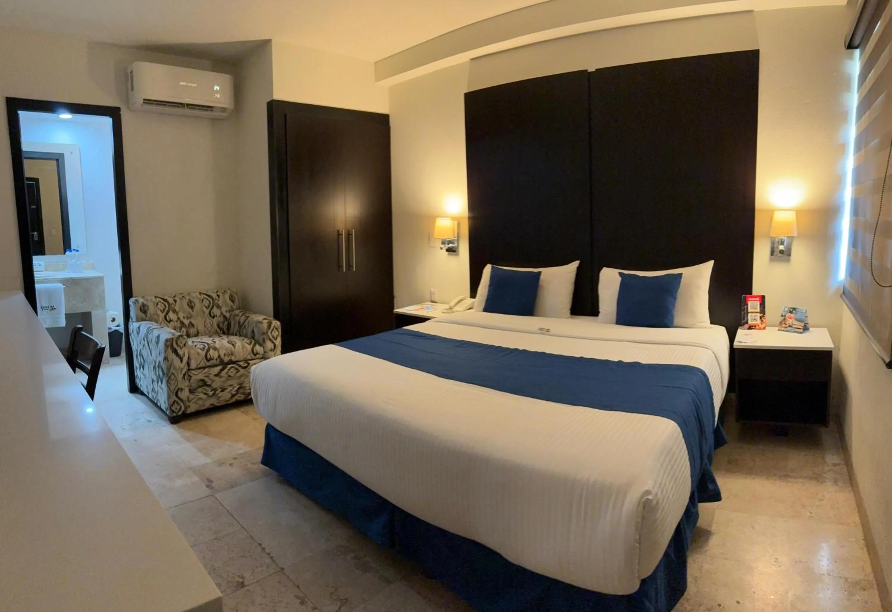 Bedroom, Bed in Hotel del Pescador