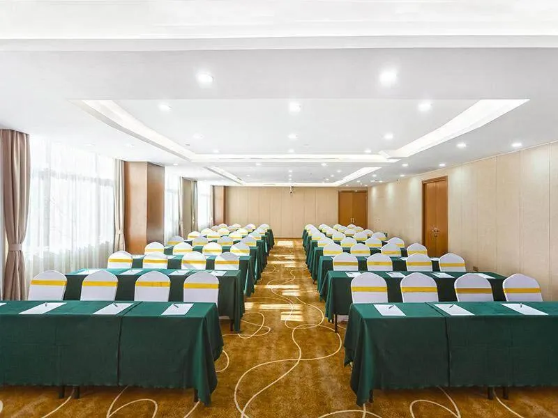 Kyriad Marvelous Hotel Weihai Railway Station