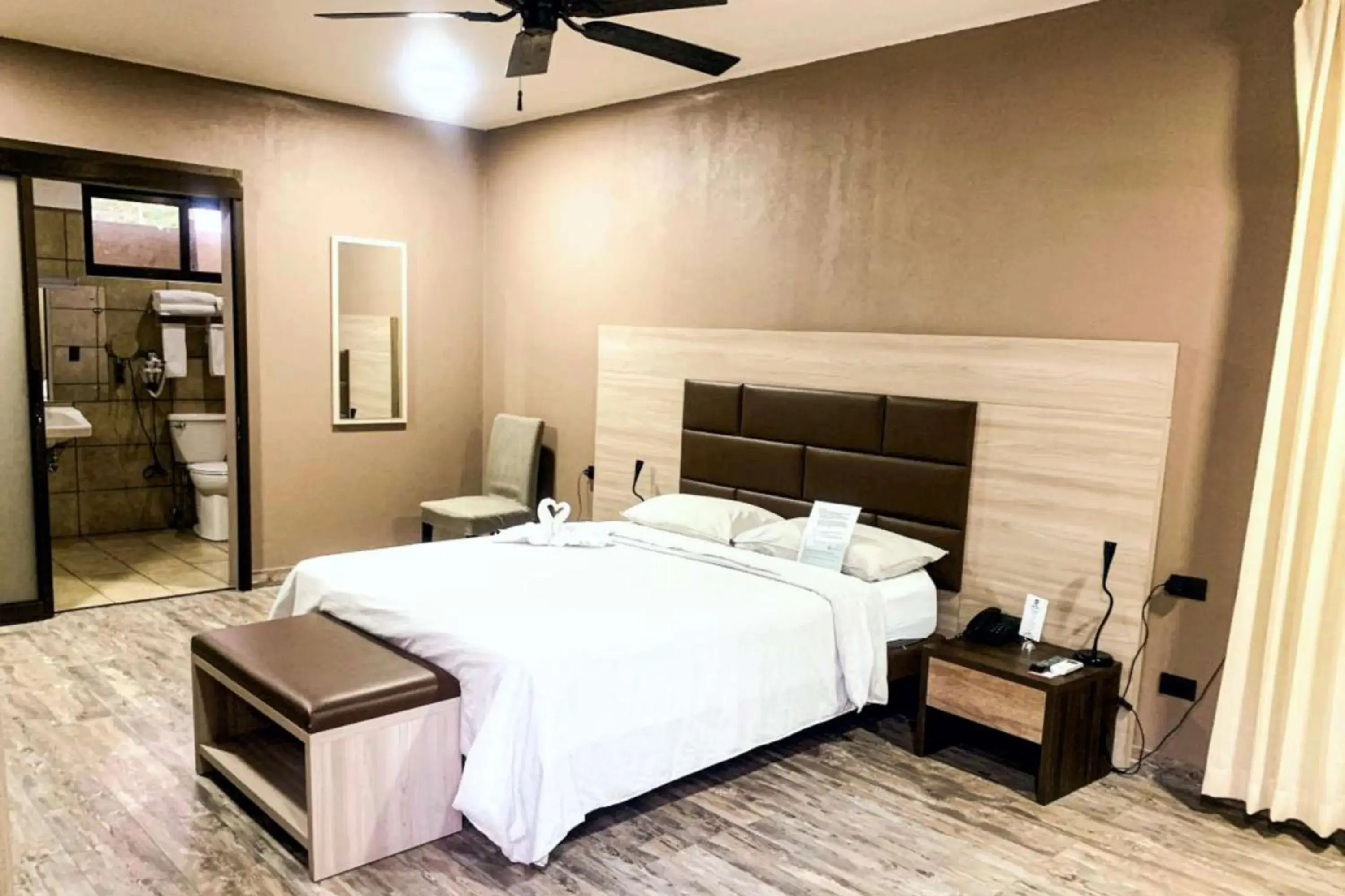 Queen Room - Non-Smoking in Best Western El Sitio Hotel Queen Room - Non-Smoking in Best Western El Sitio Hotel