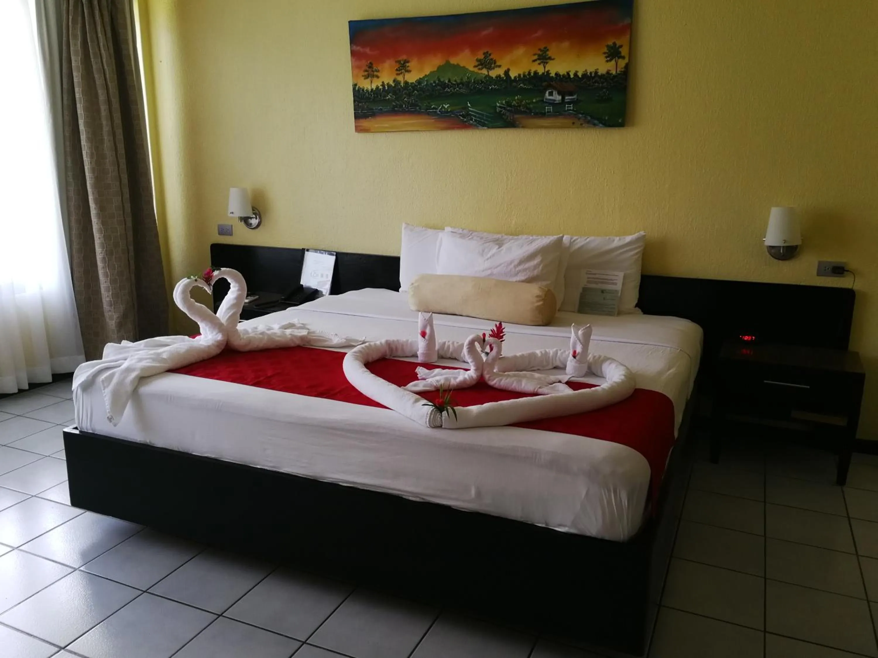 bunk bed, Bed in Best Western El Sitio Hotel