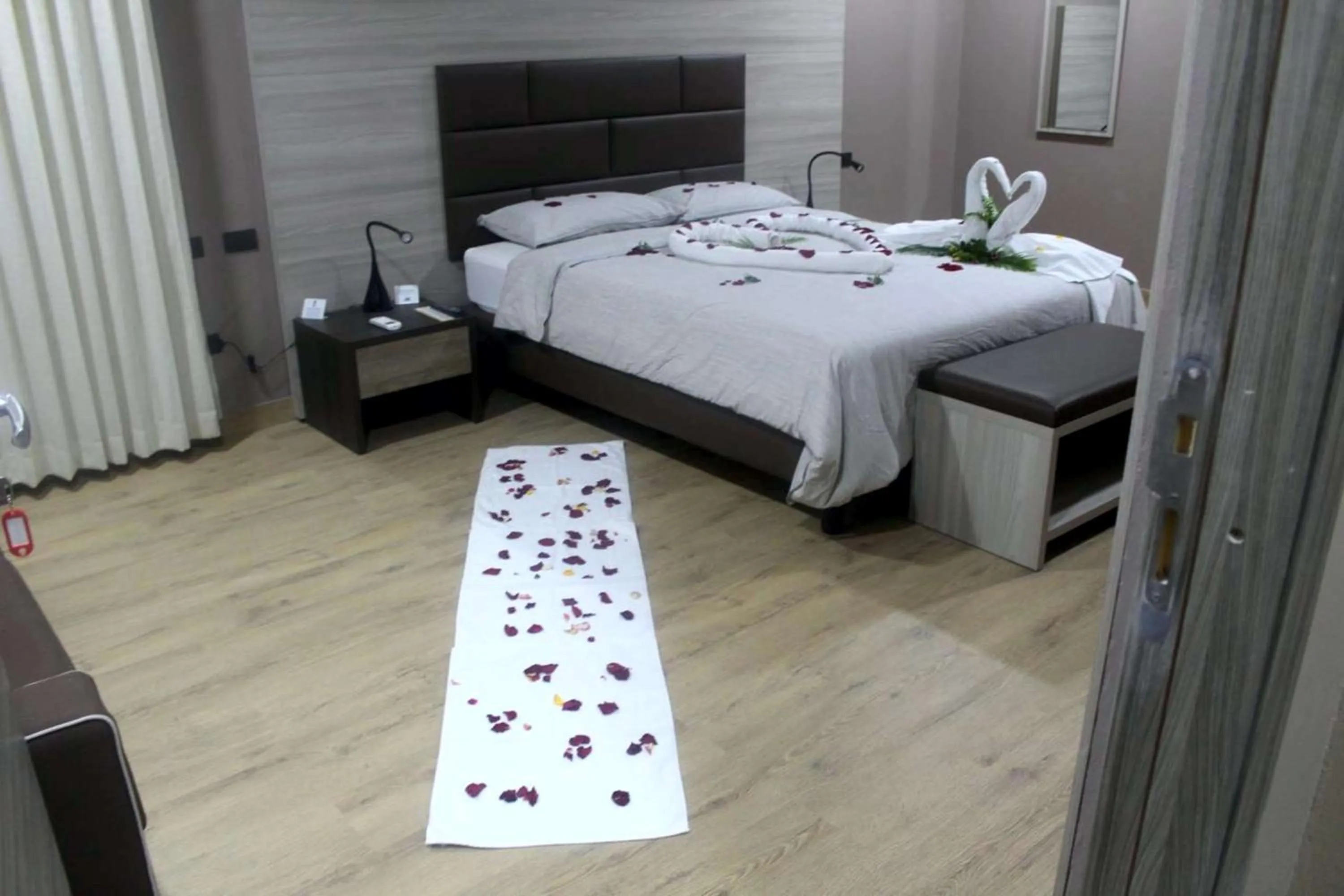 Photo of the whole room, Bed in Best Western El Sitio Hotel