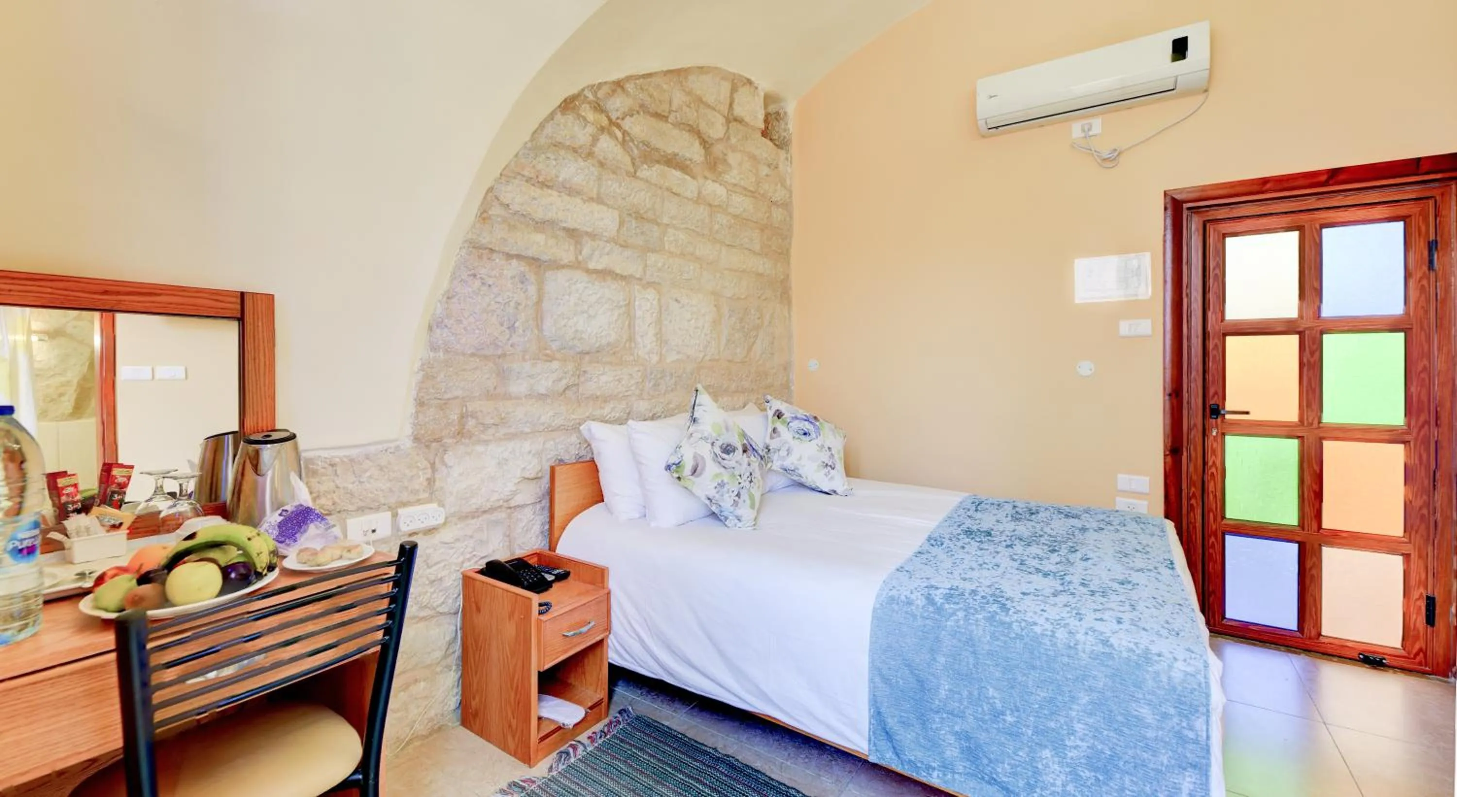 Photo of the whole room, Bed in Dar Sitti Aziza