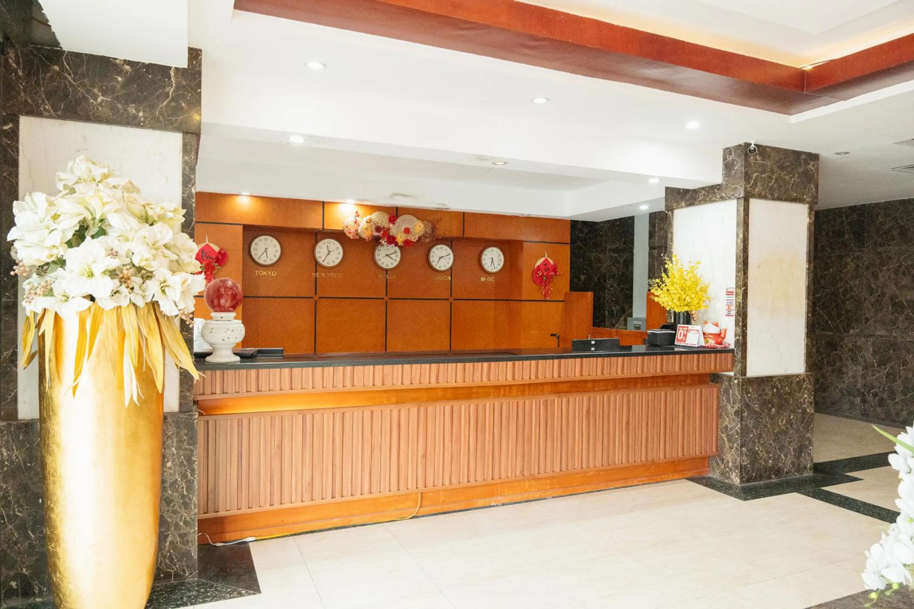 Lobby or reception in Hòa Nam Hotel