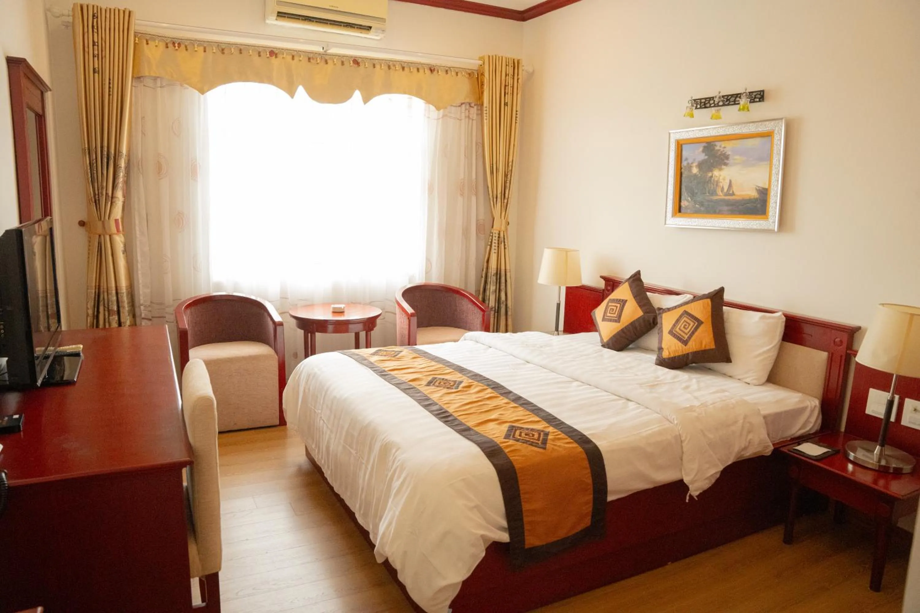 Bedroom, Bed in Hòa Nam Hotel