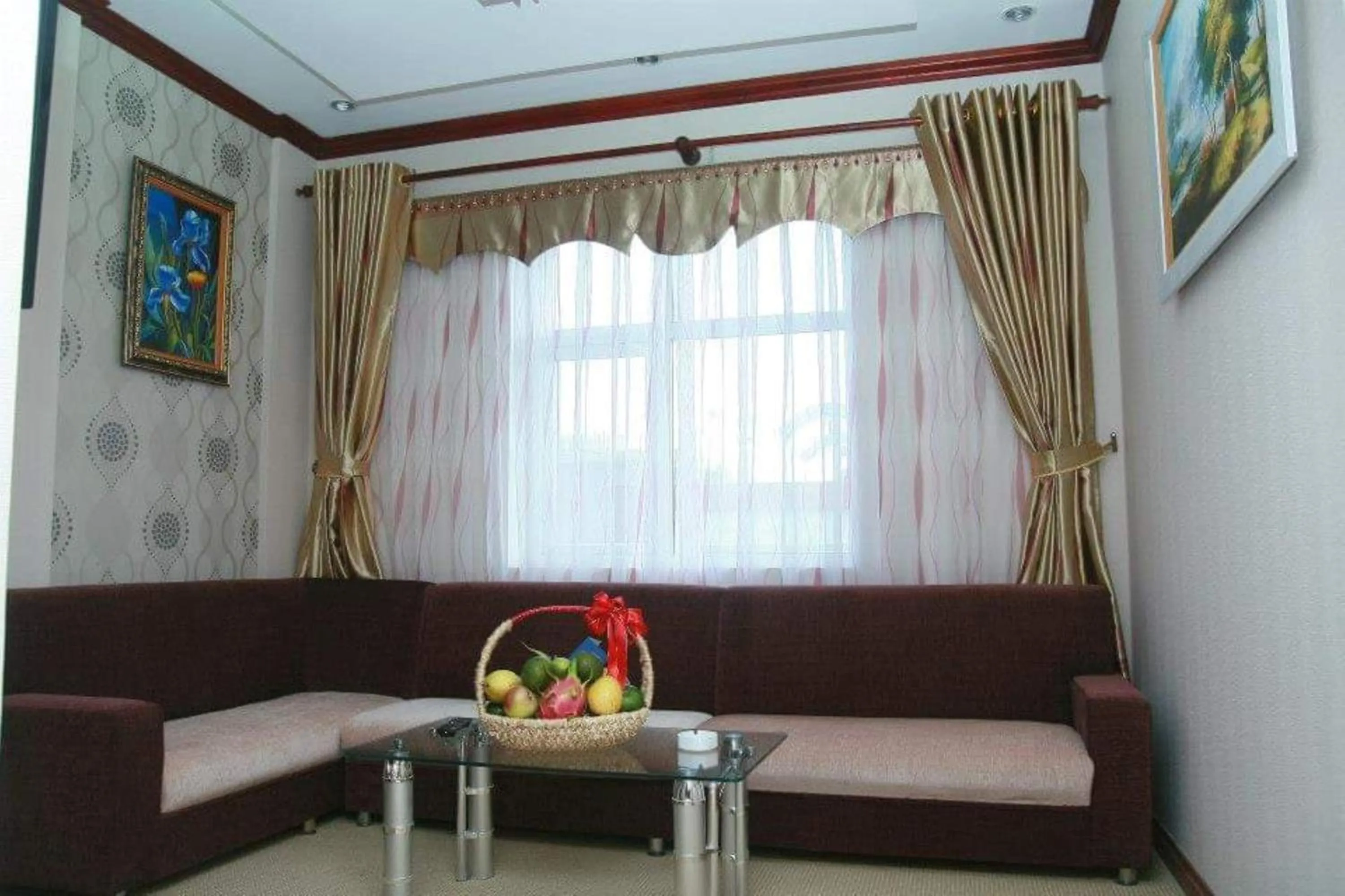 Living room in Hòa Nam Hotel