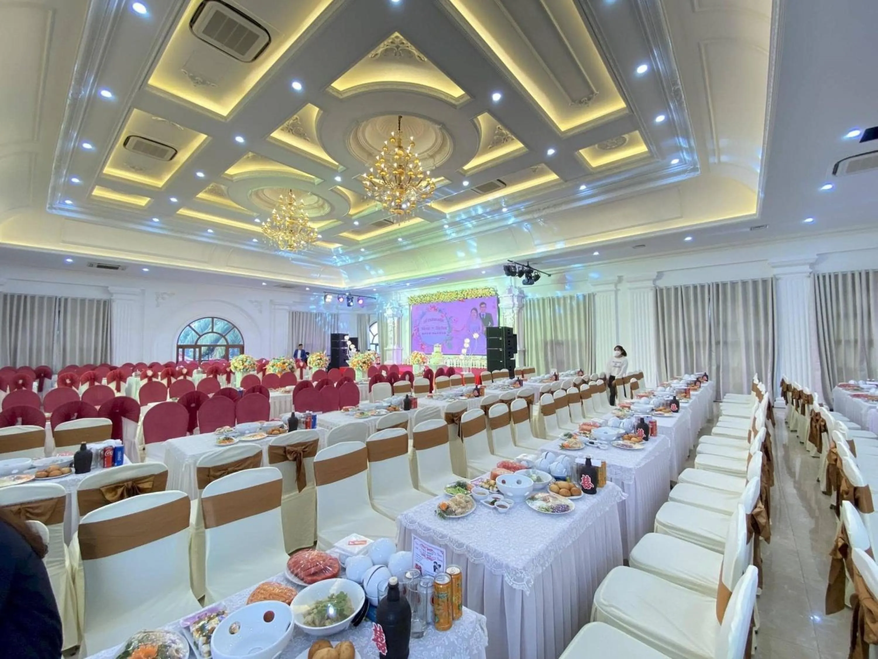 wedding in Hòa Nam Hotel