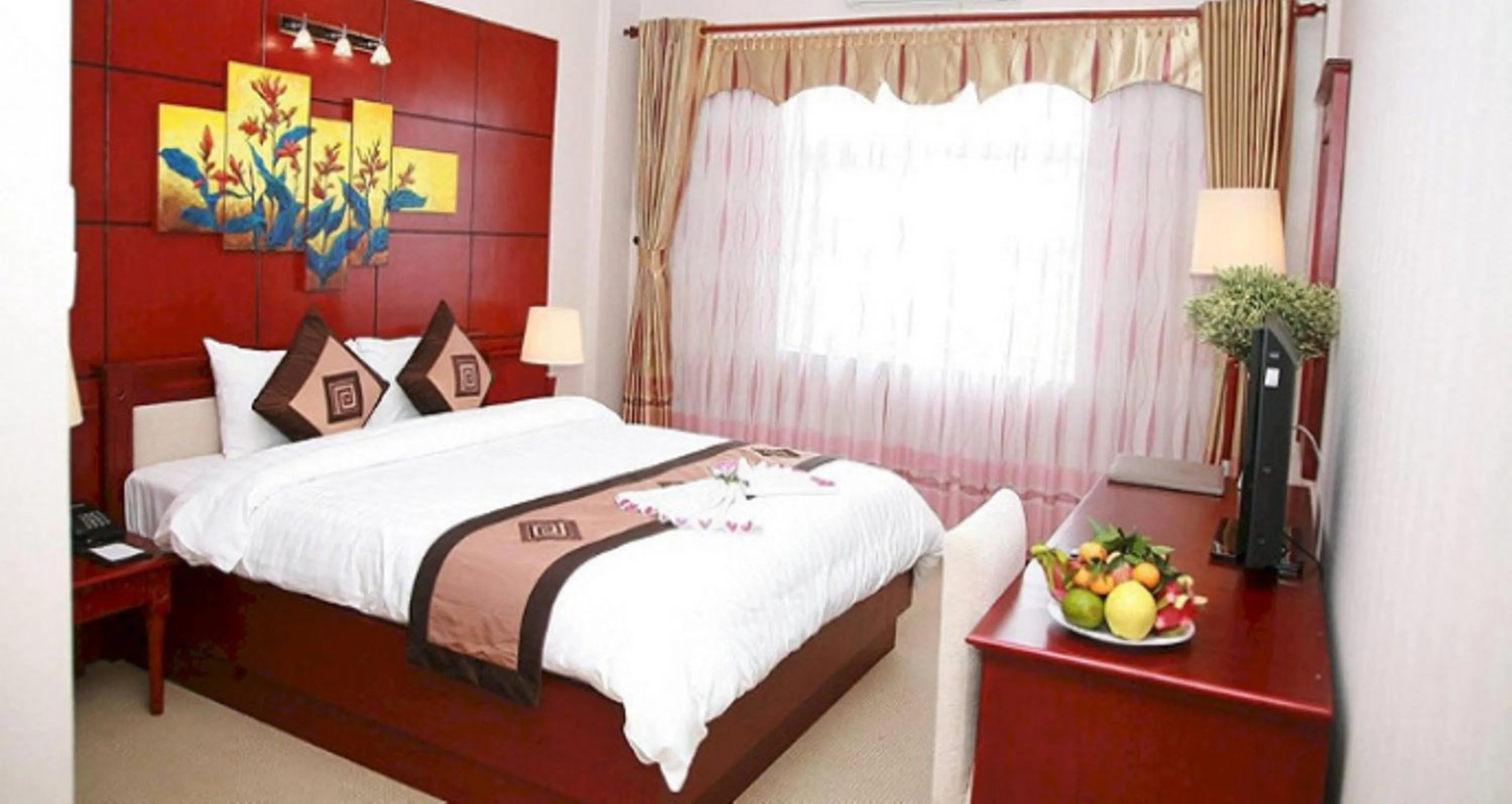 Bed in Hòa Nam Hotel