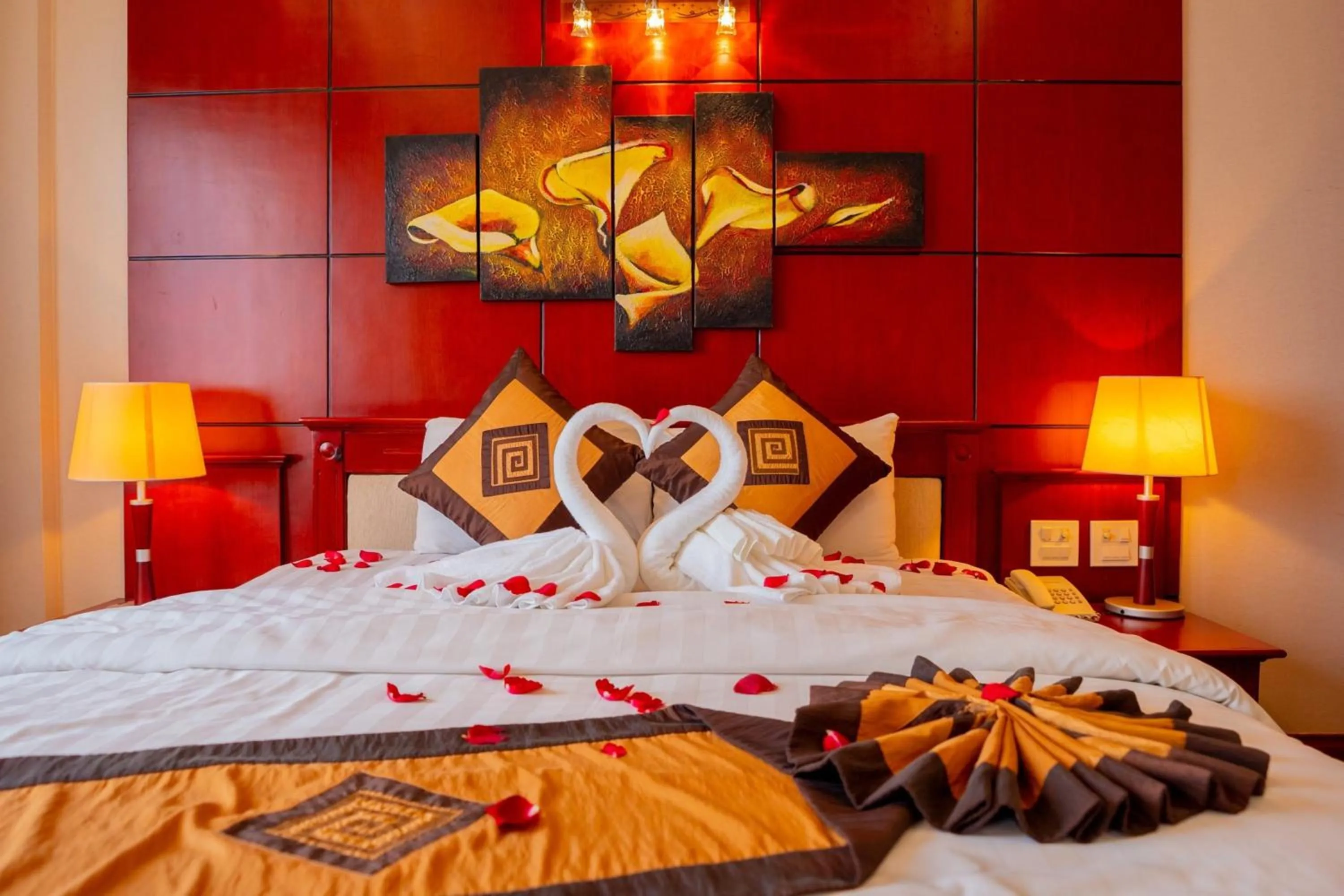 Bedroom, Bed in Hòa Nam Hotel