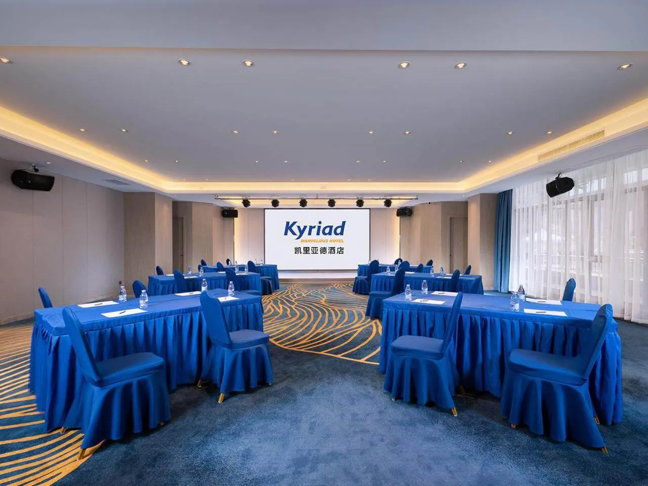 Kyriad Marvelous Hotel Hezhou Wanda Plaza