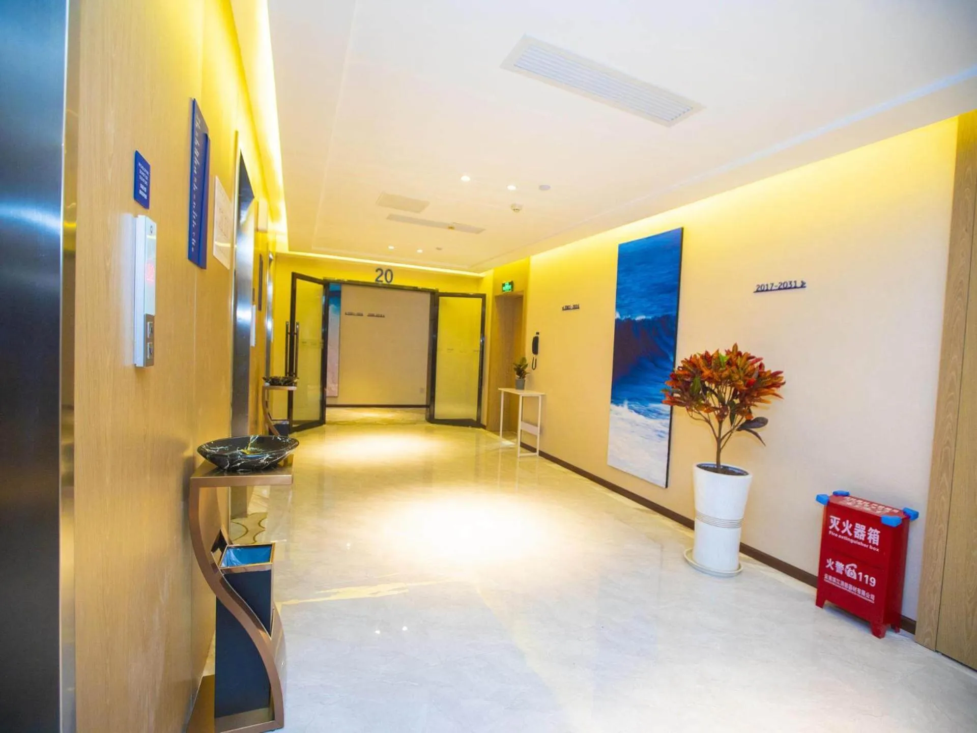 Bed in Kyriad Marvelous Hotel Kunming High-Tech Zone Wuyue Plaza