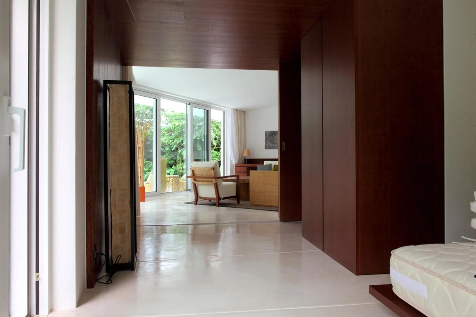 Photo of the whole room in Jusandi