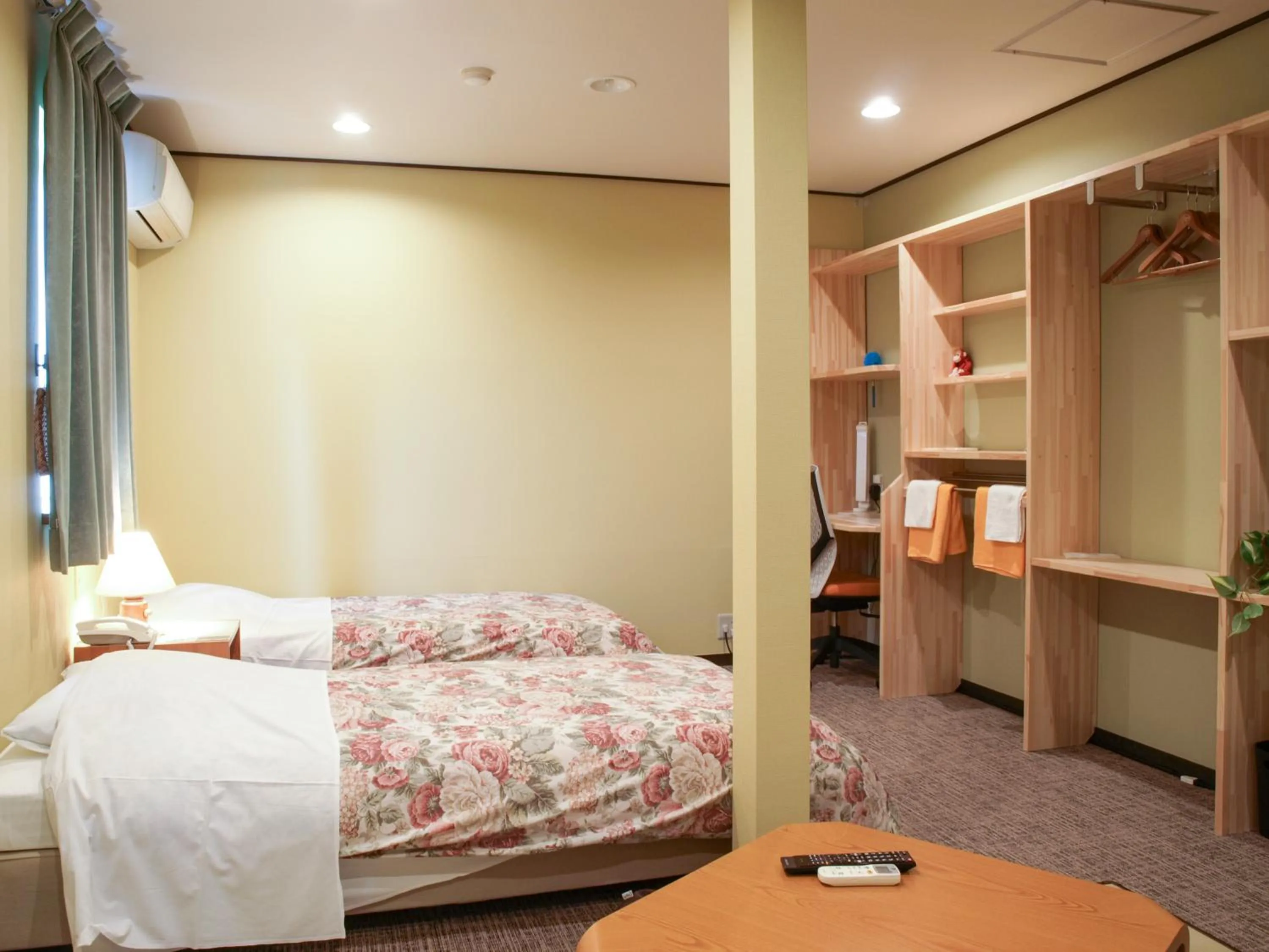 Photo of the whole room in Pension Margaret