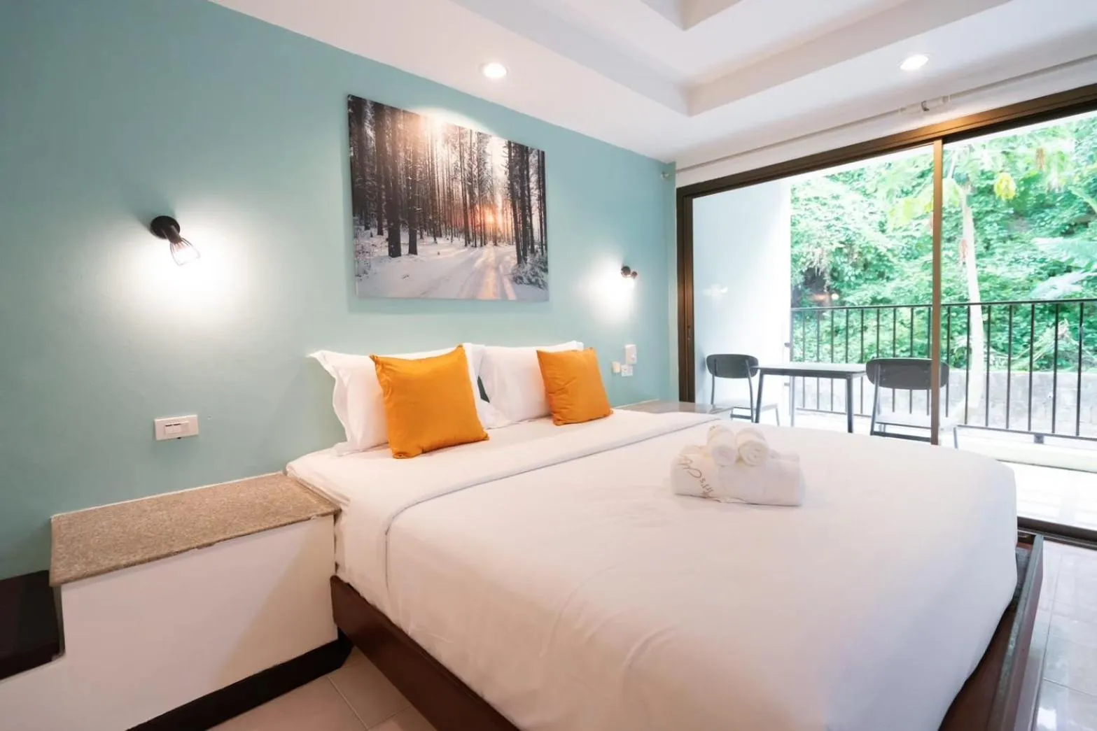 Bed in Tri's Miracle Kata Beach Side