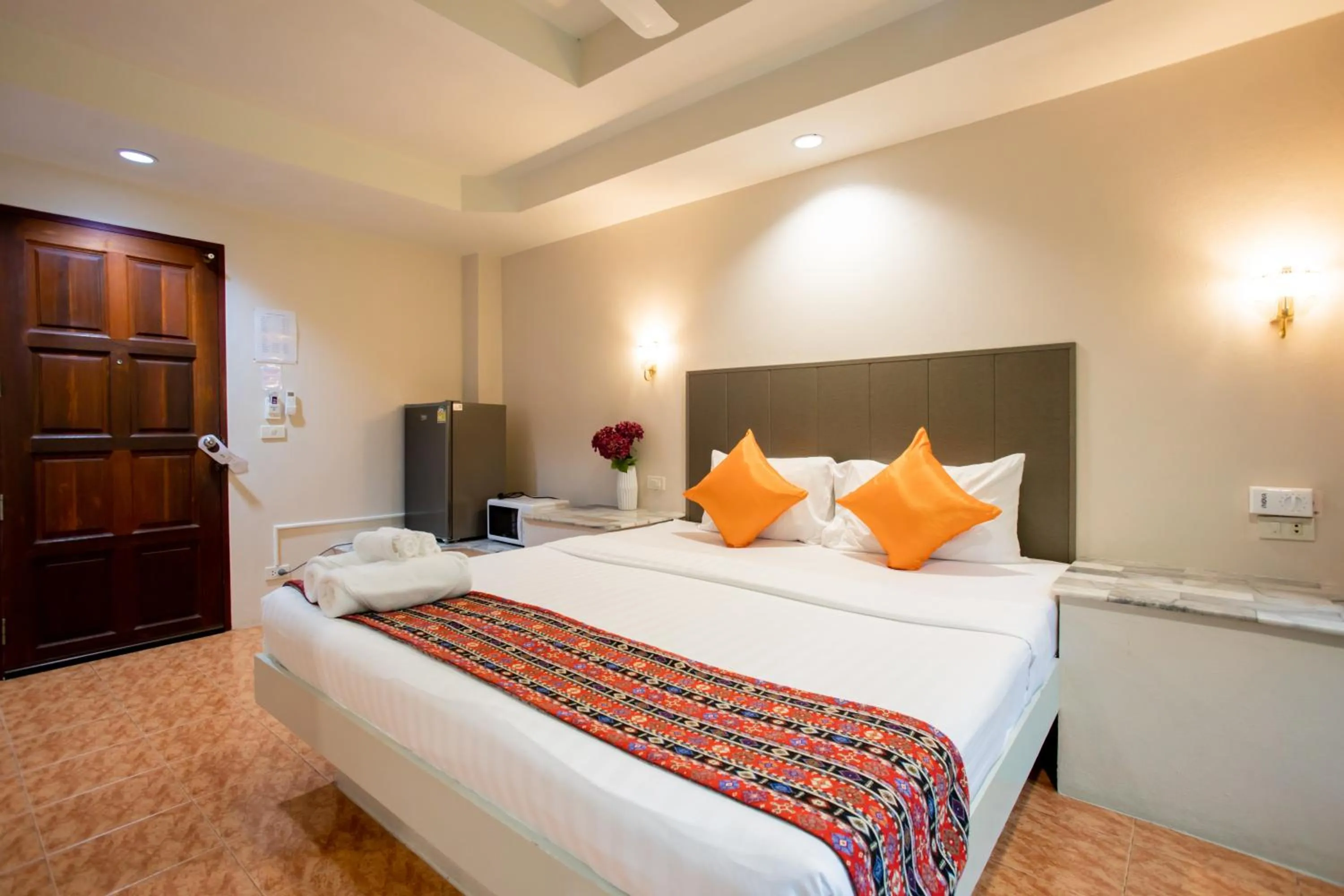 Bed in Tri's Miracle Kata Beach Side