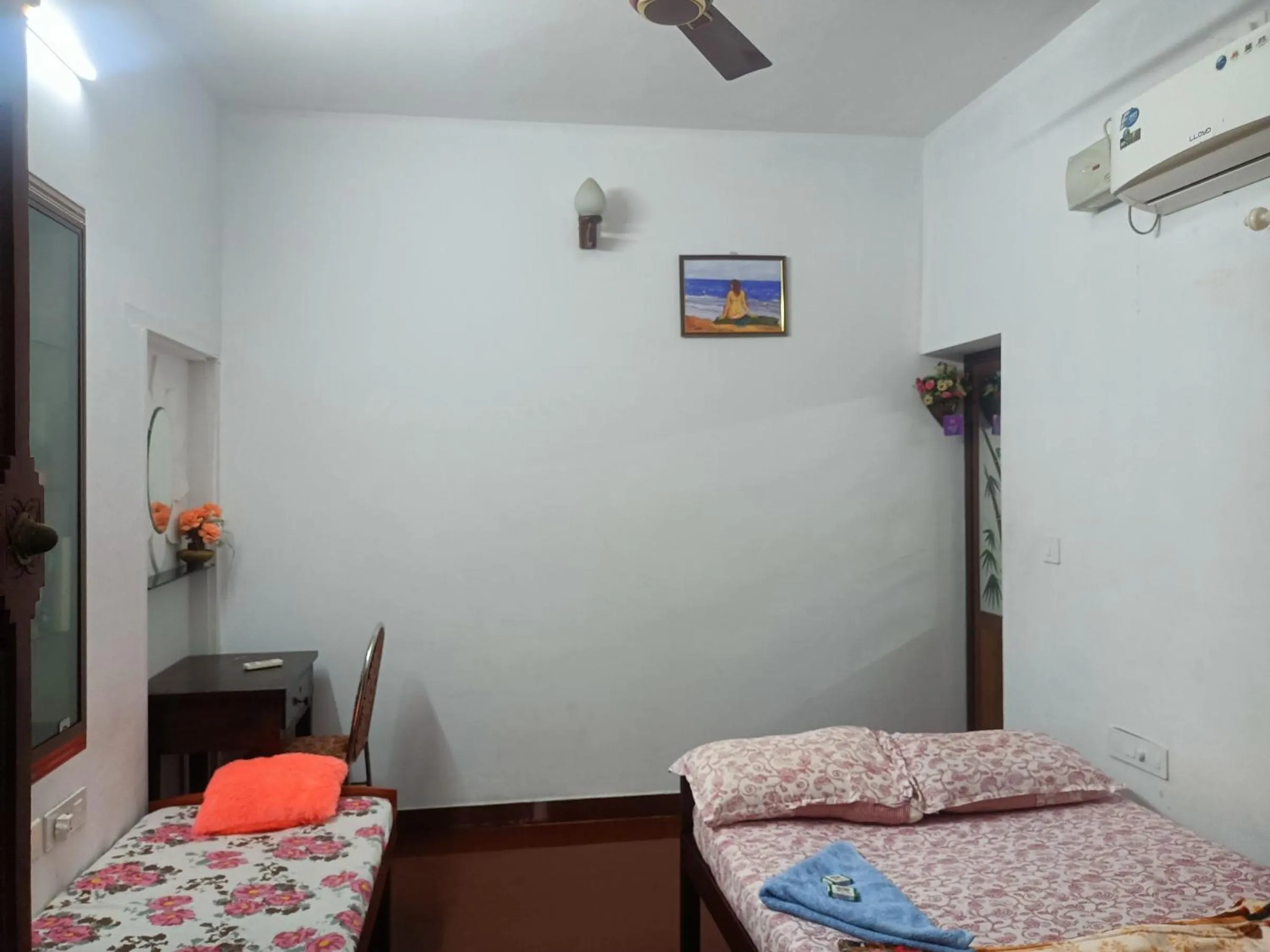 Bed in Angels' homestay Marari