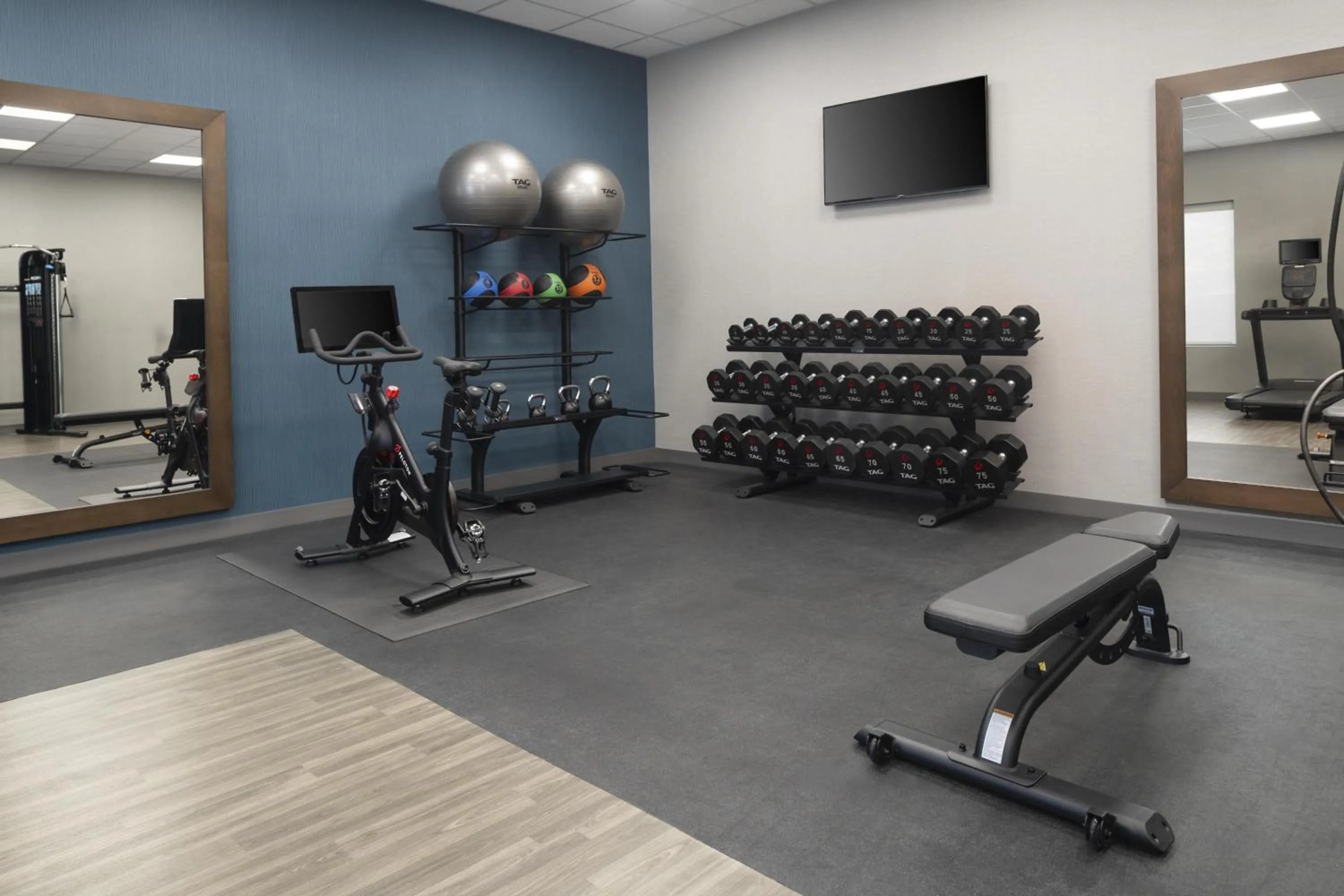 Fitness centre/facilities in Hampton Inn & Suites Somerset
