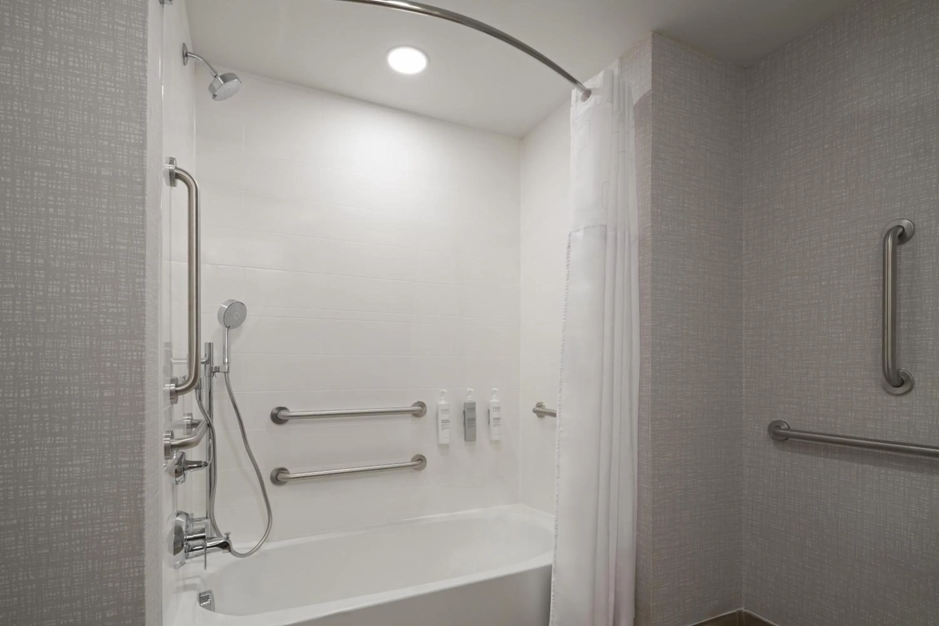 Bathroom in Hampton Inn & Suites Somerset