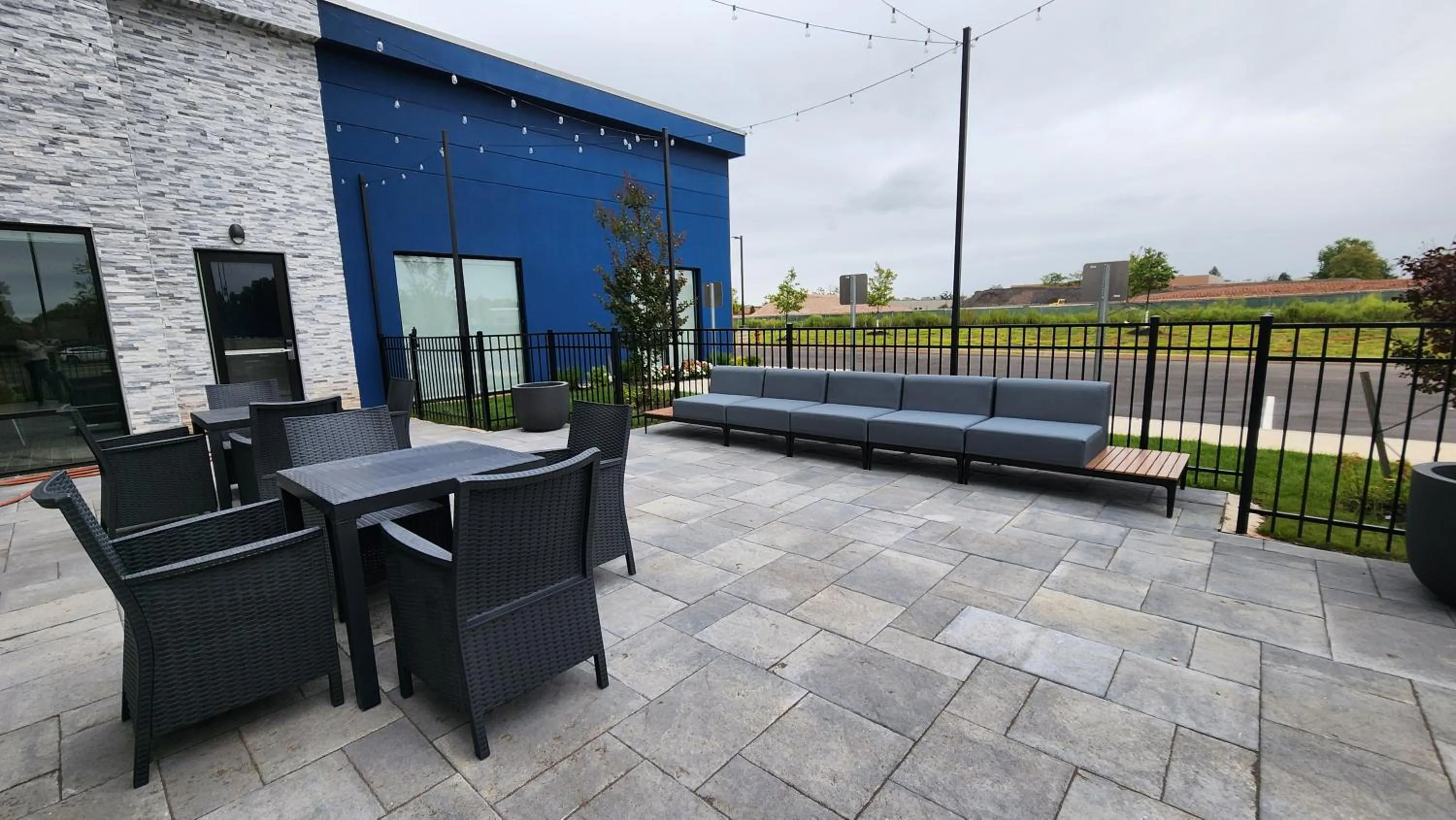 Patio in Hampton Inn & Suites Somerset