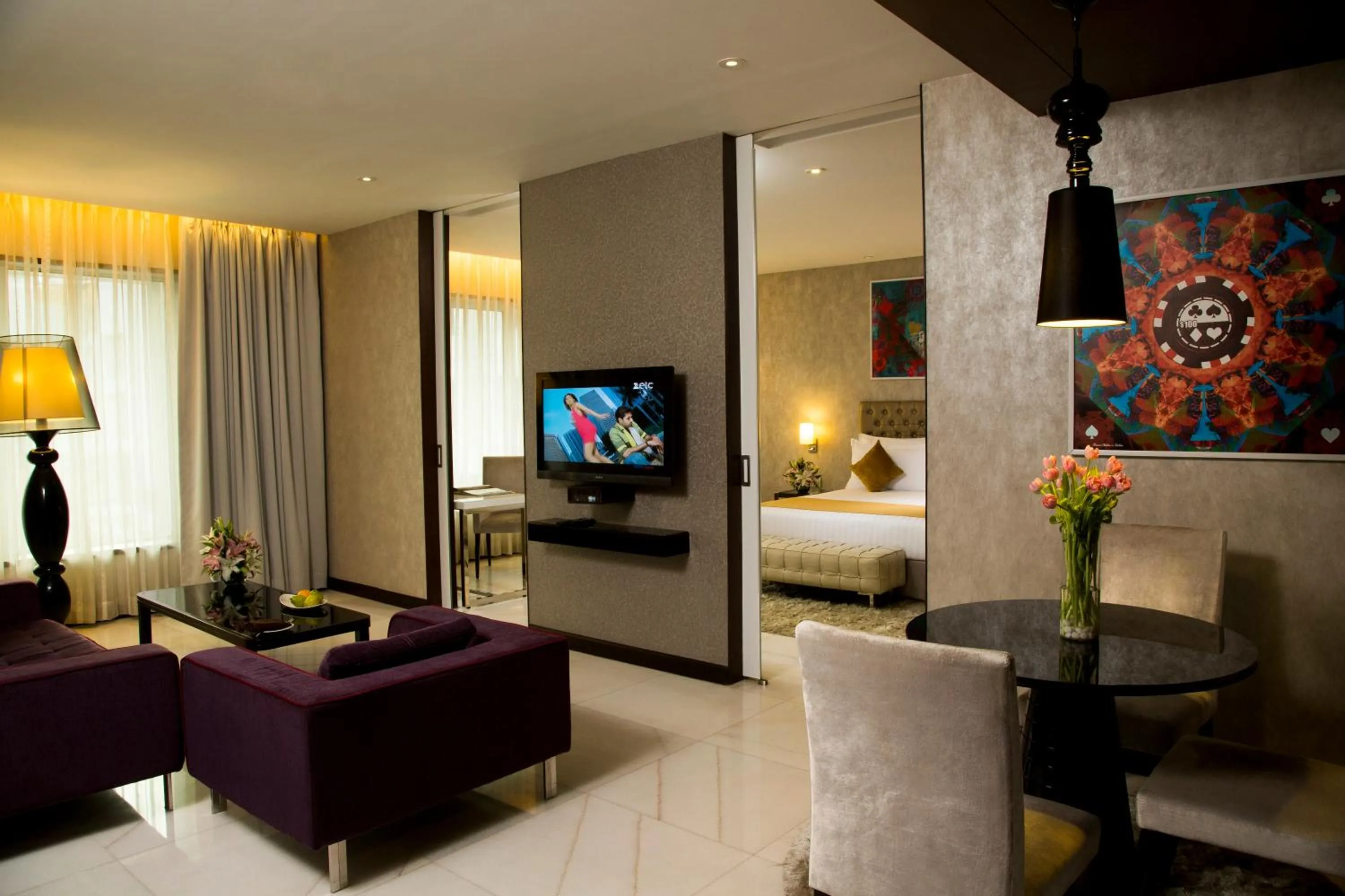 Living room, Bed in The Deltin