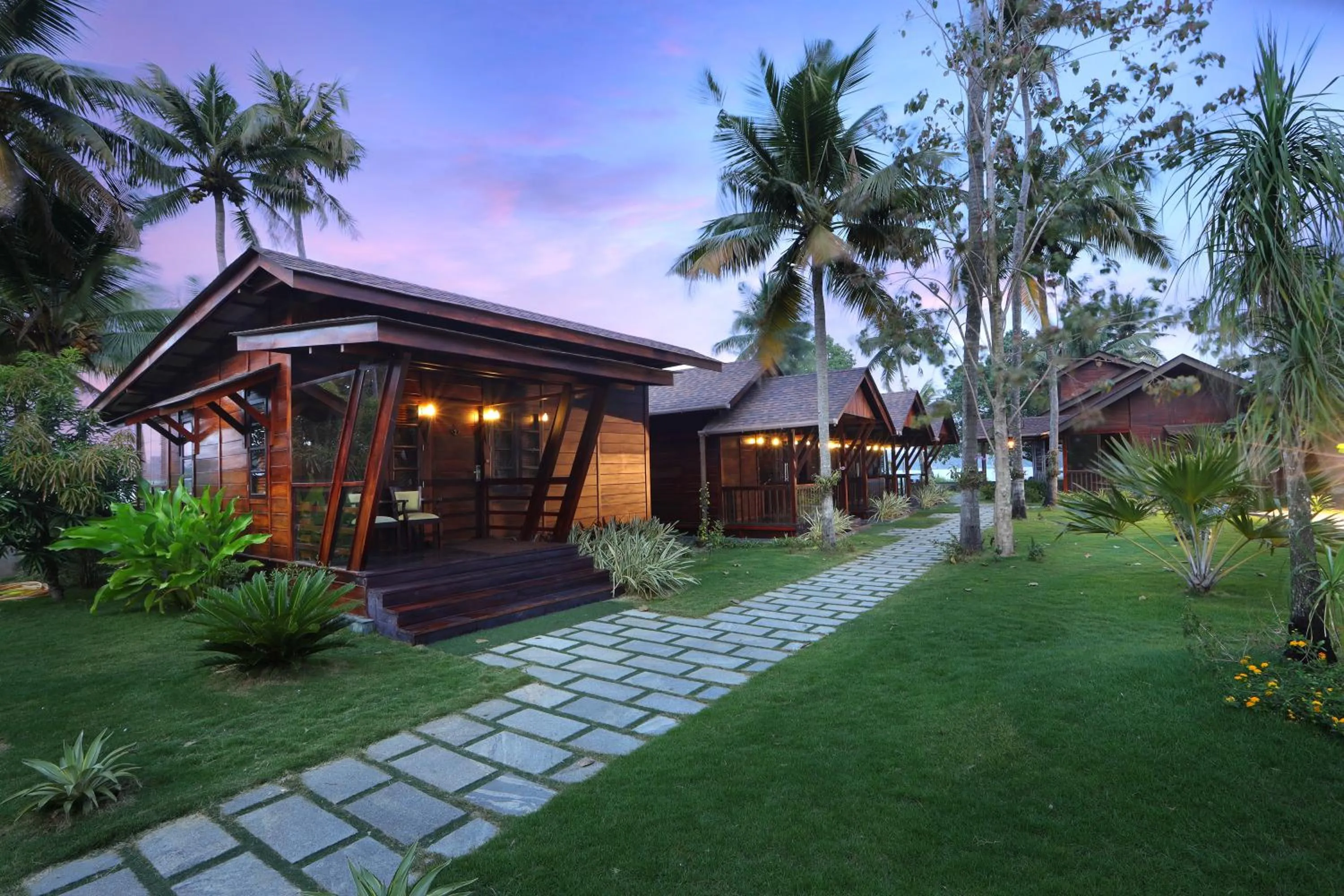 Maliekal Heritance Cherai Beach Cochin