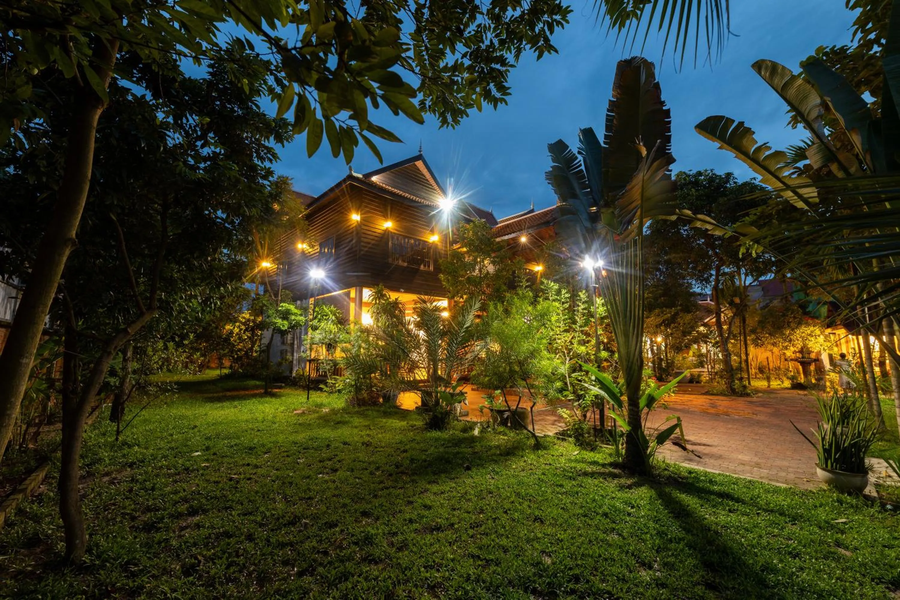 Property building in Atoh's Maison