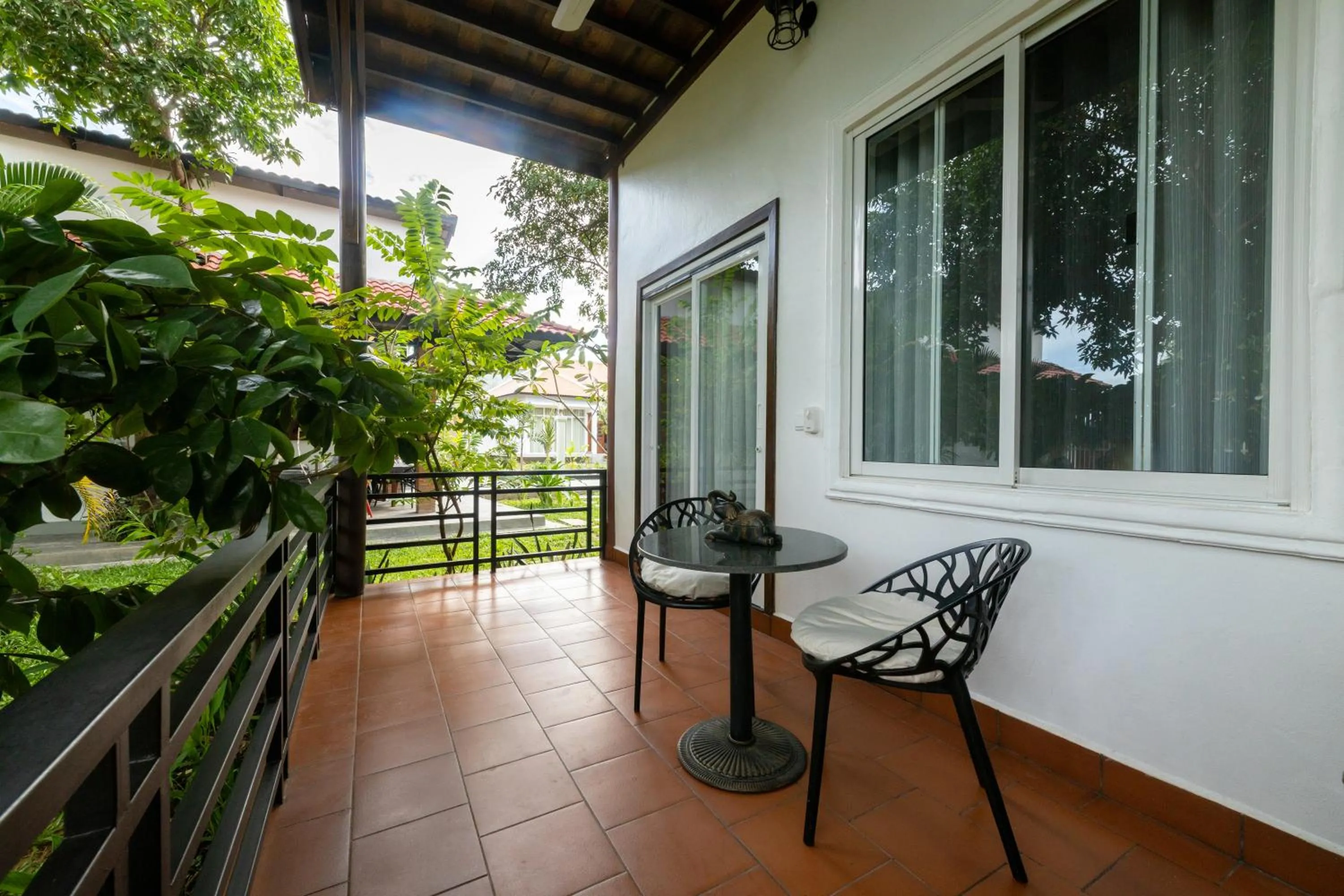 Patio in Atoh's Maison