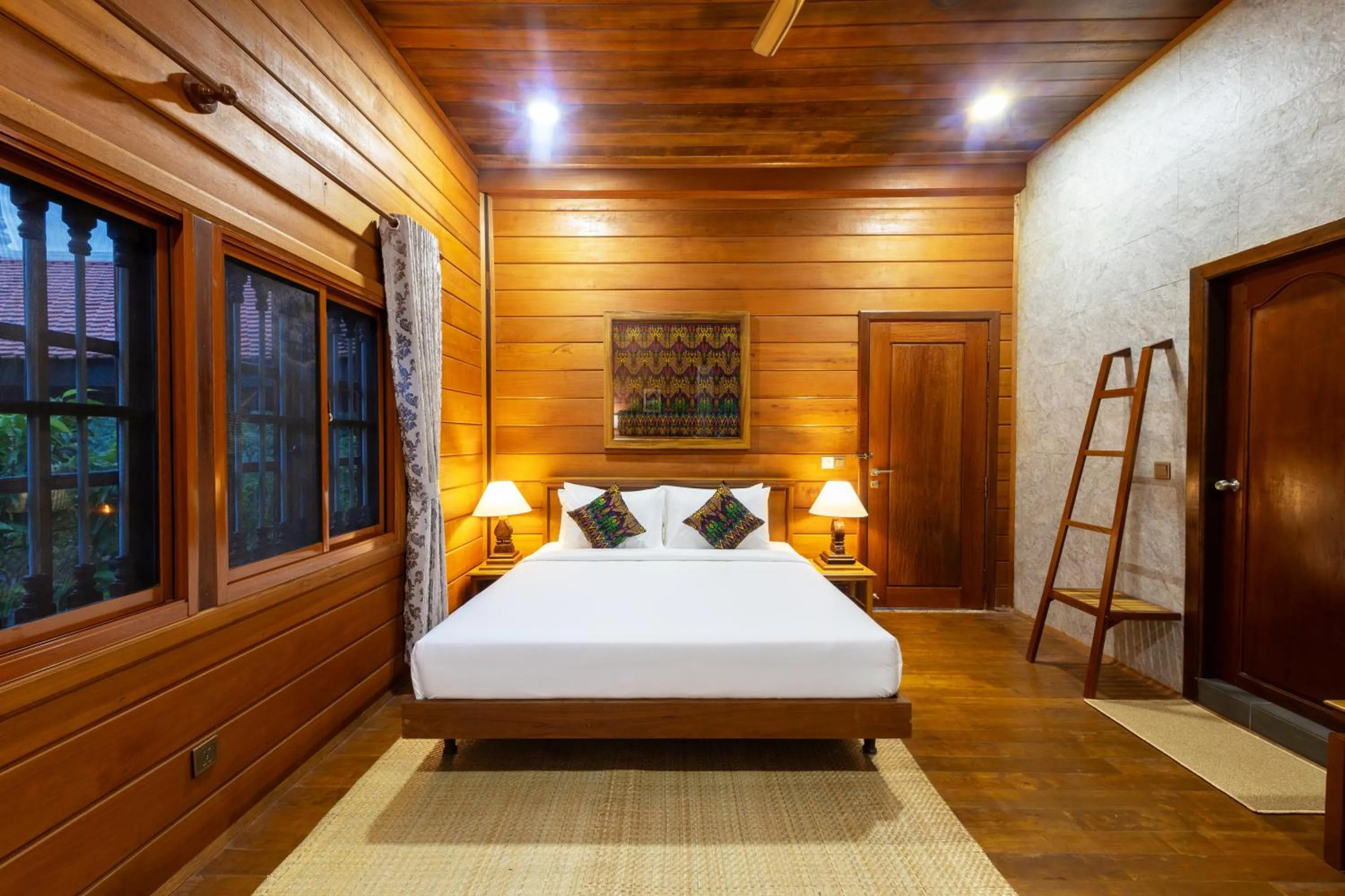 Photo of the whole room, Bed in Atoh's Maison