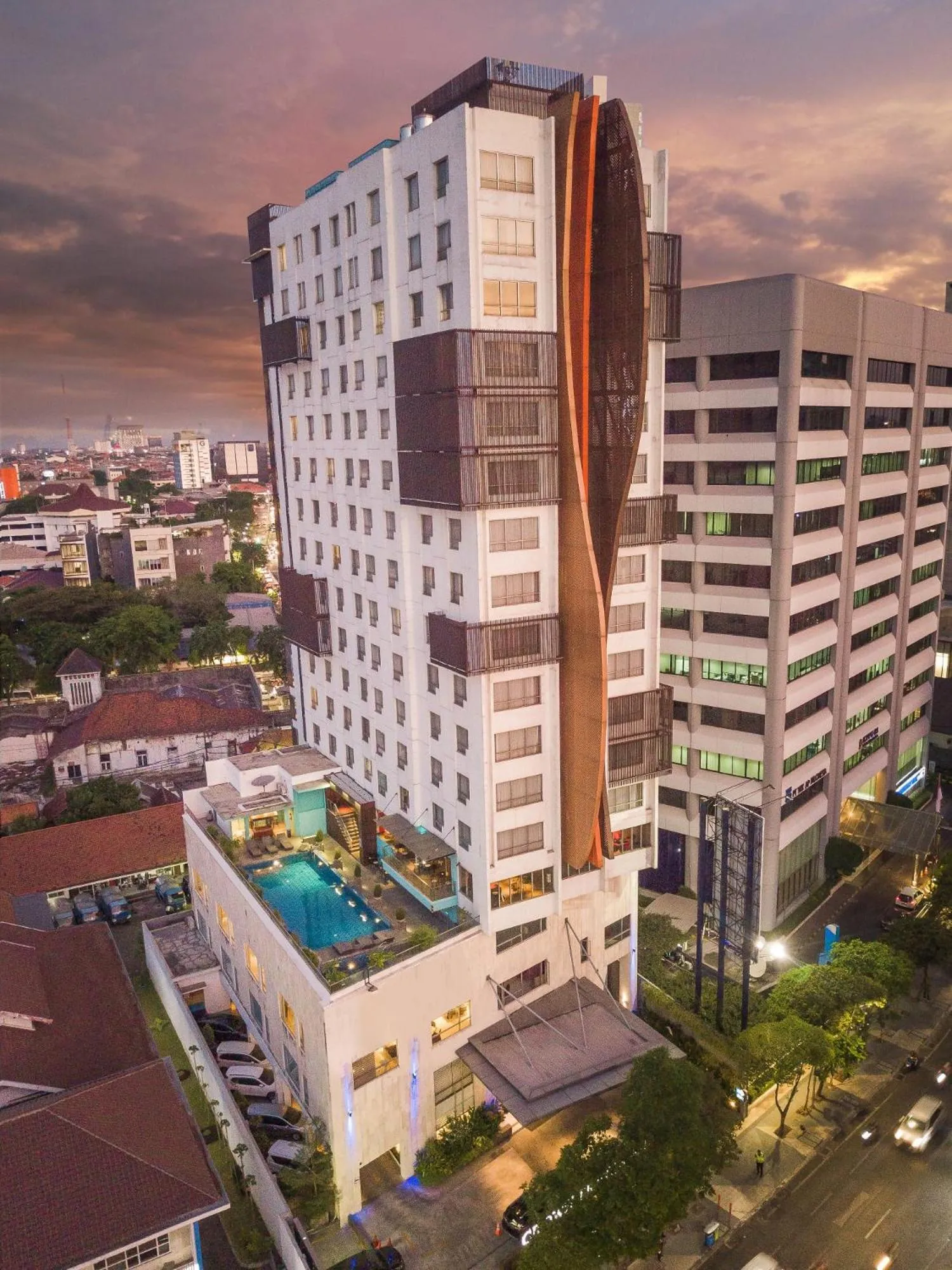 Property building in CROWN PRINCE Hotel Surabaya Managed by Midtown Indonesia
