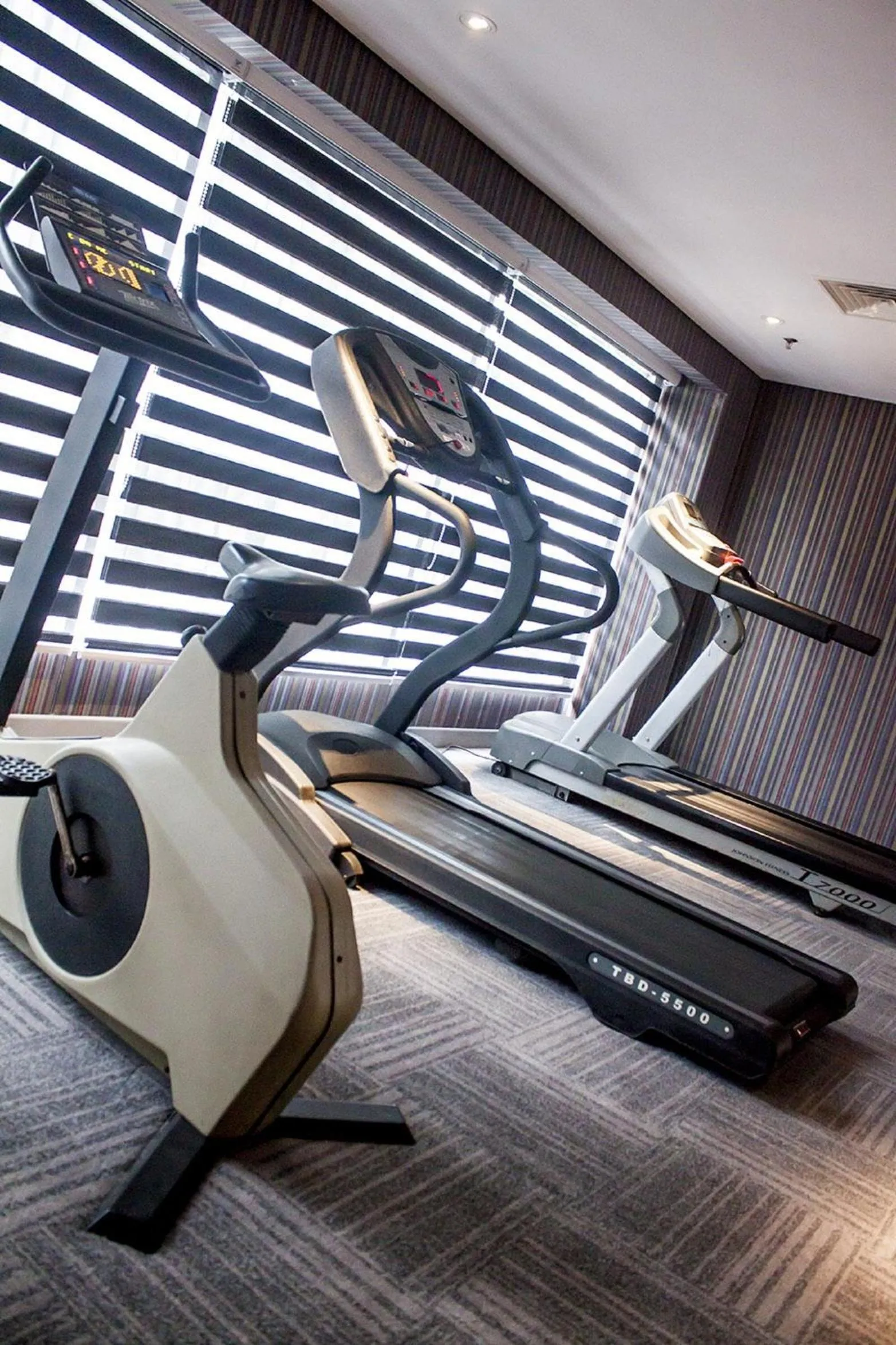 Fitness centre/facilities in CROWN PRINCE Hotel Surabaya Managed by Midtown Indonesia