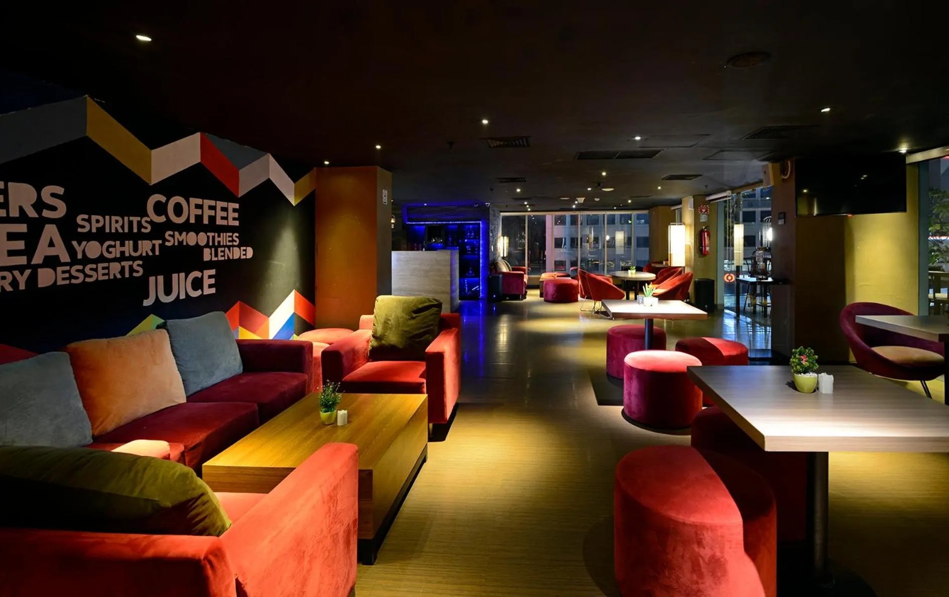 Communal lounge/ TV room in CROWN PRINCE Hotel Surabaya Managed by Midtown Indonesia