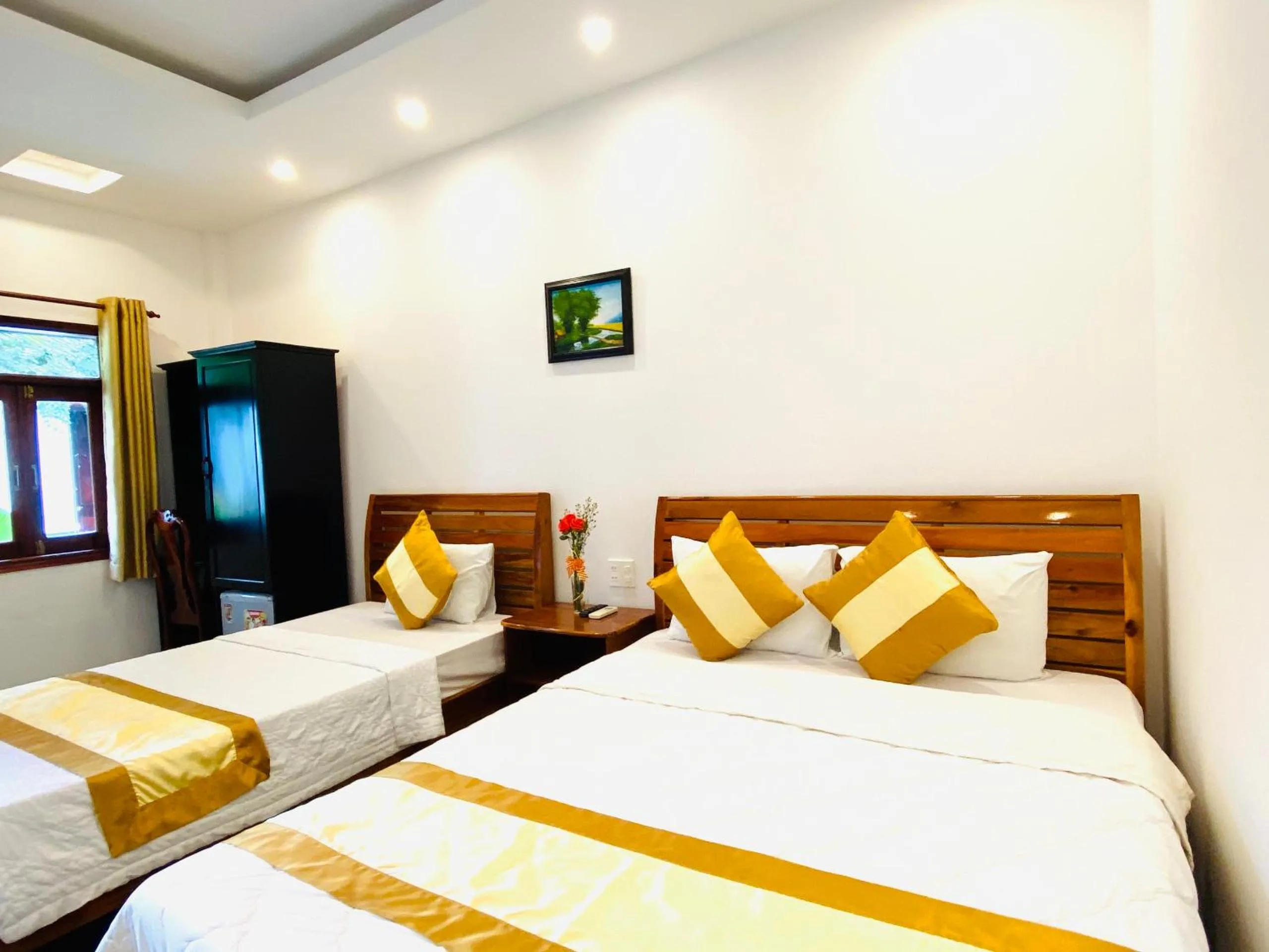 Bed in Dong Xuan Hong Hotel