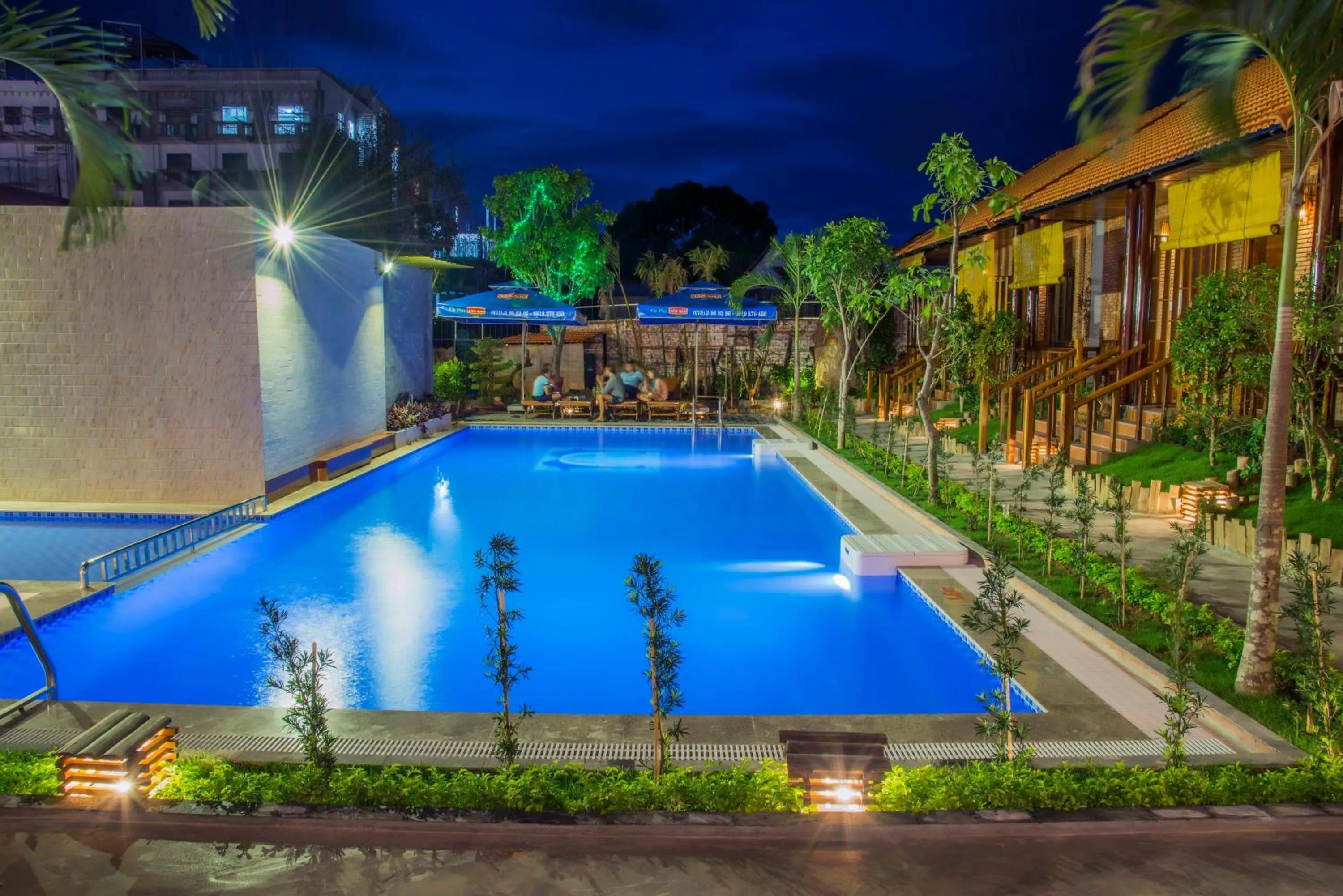 Swimming pool in Dong Xuan Hong Hotel