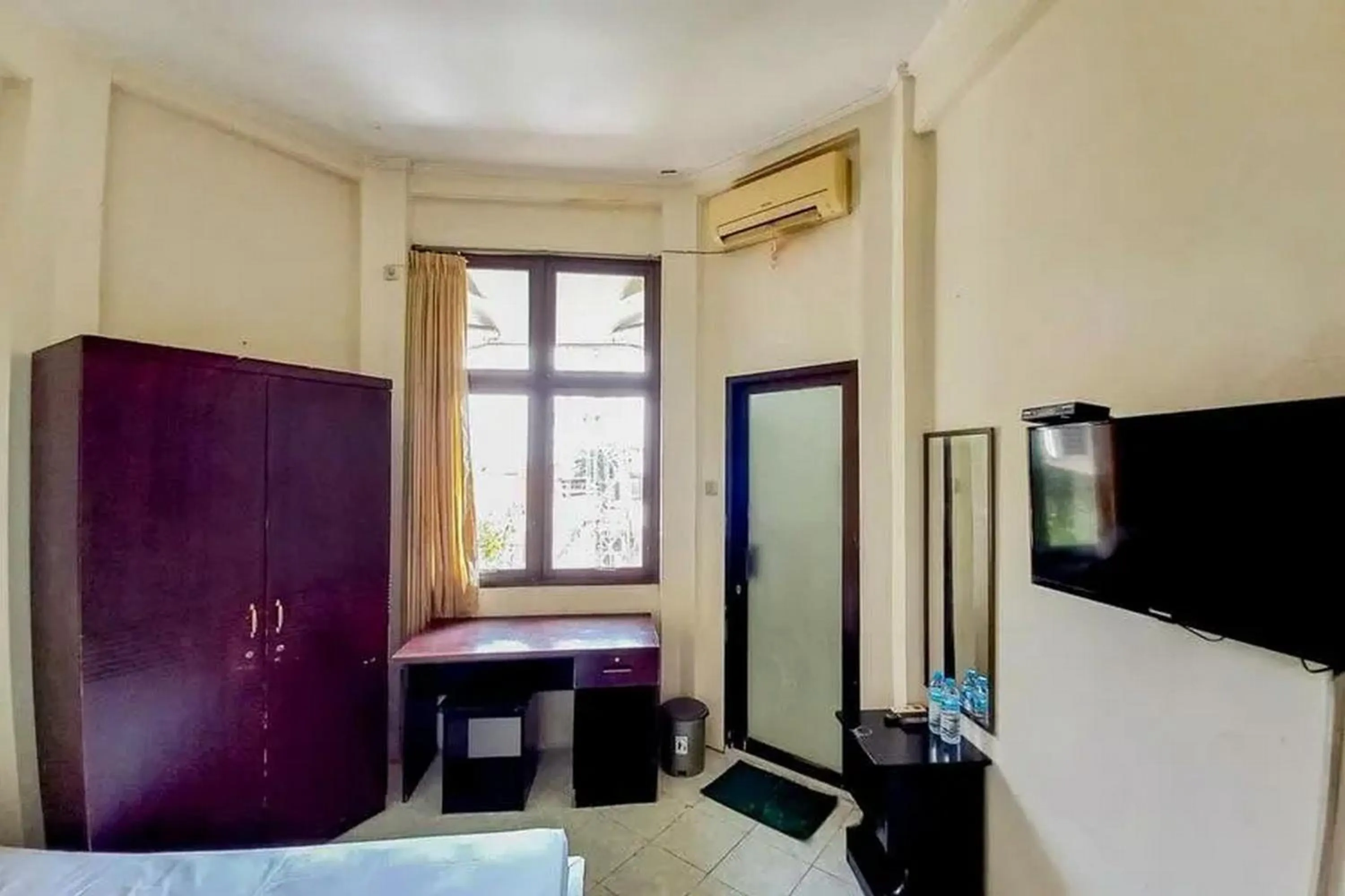 Bedroom in Graha Ara Homestay Syariah RSUD Dr Soetomo Surabaya Mitra RedDoorz