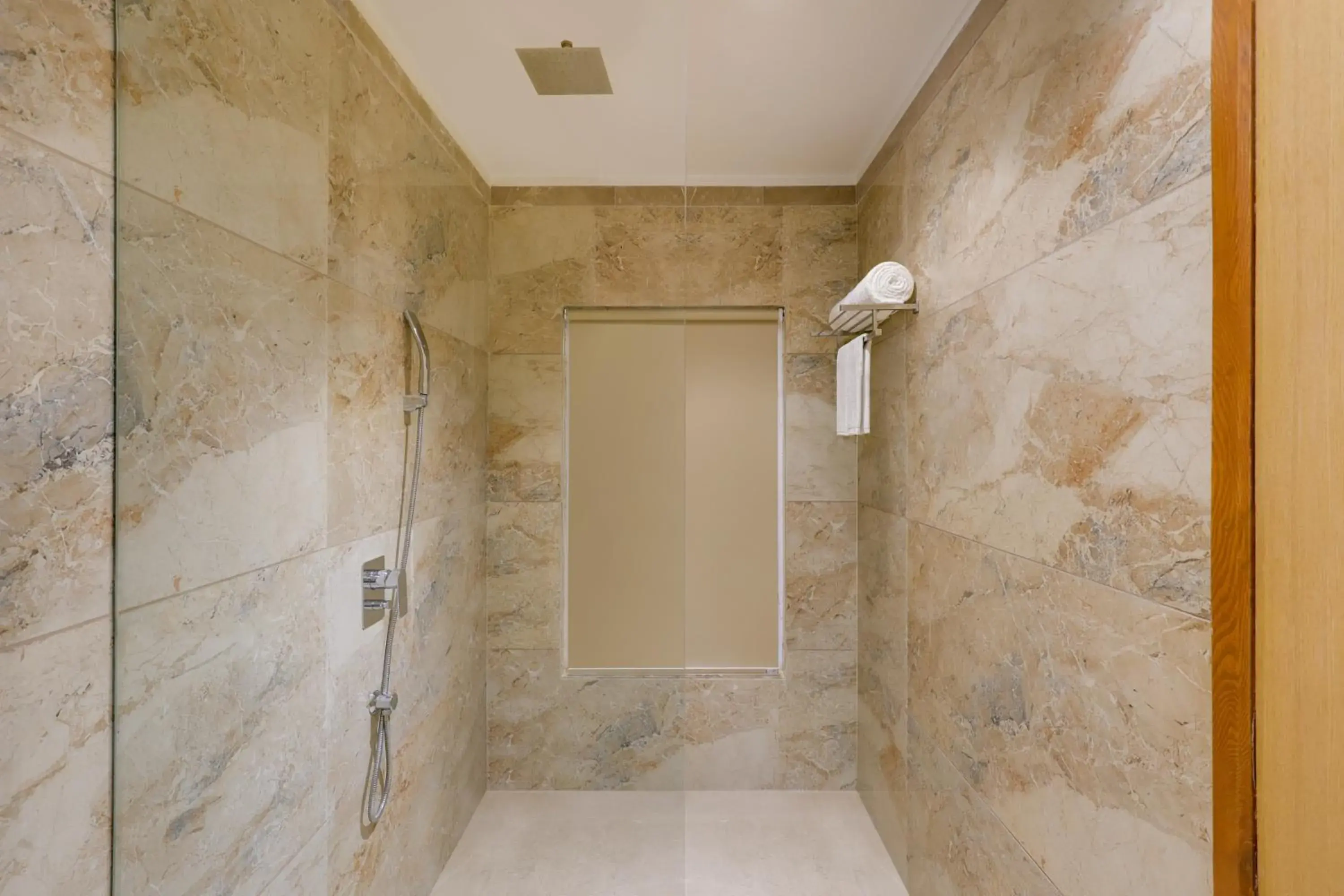 Family Room - single occupancy in Lemon Tree Hotel Agra Family Room - single occupancy in Lemon Tree Hotel Agra