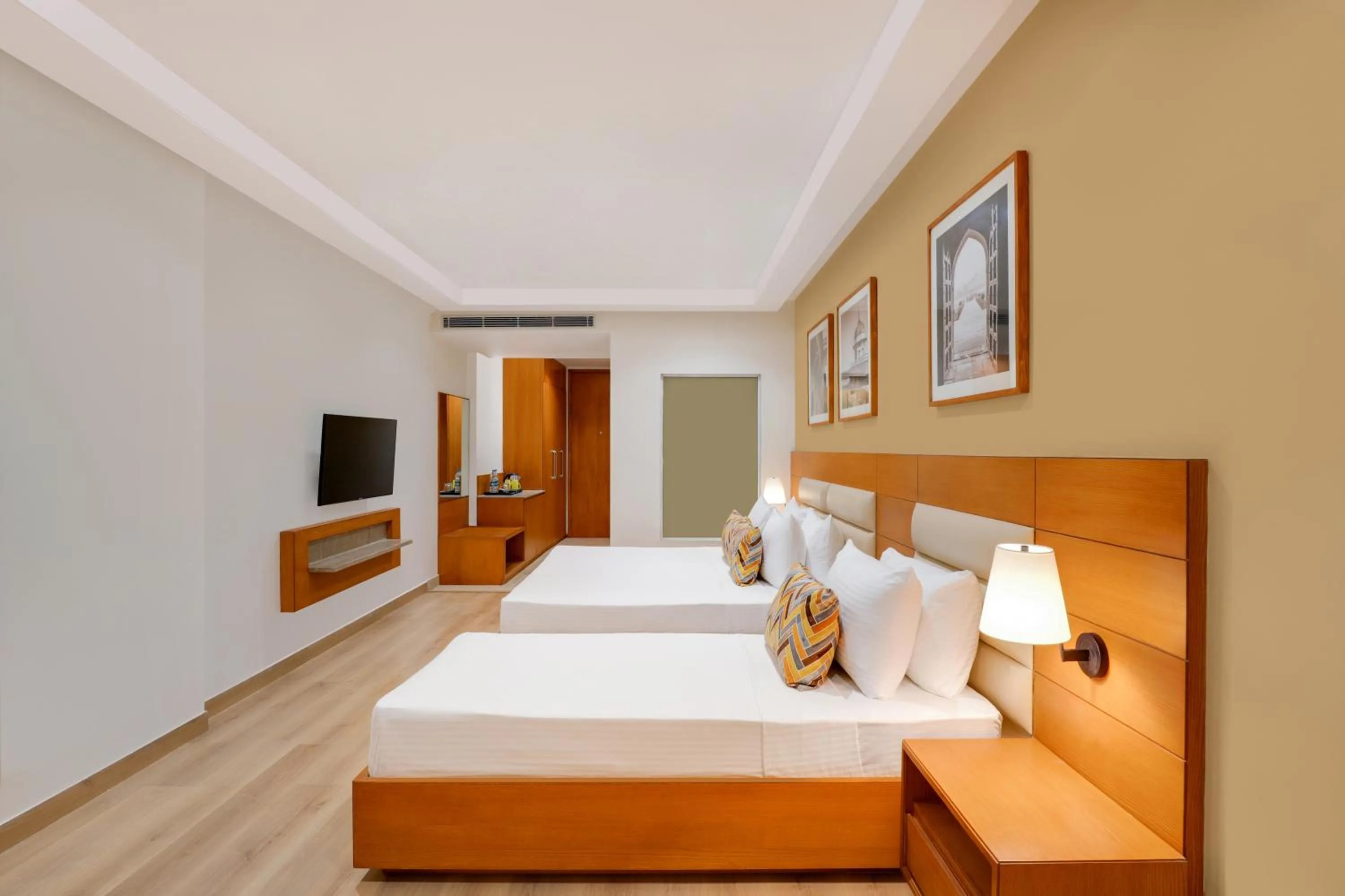 Bed in Lemon Tree Hotel Agra